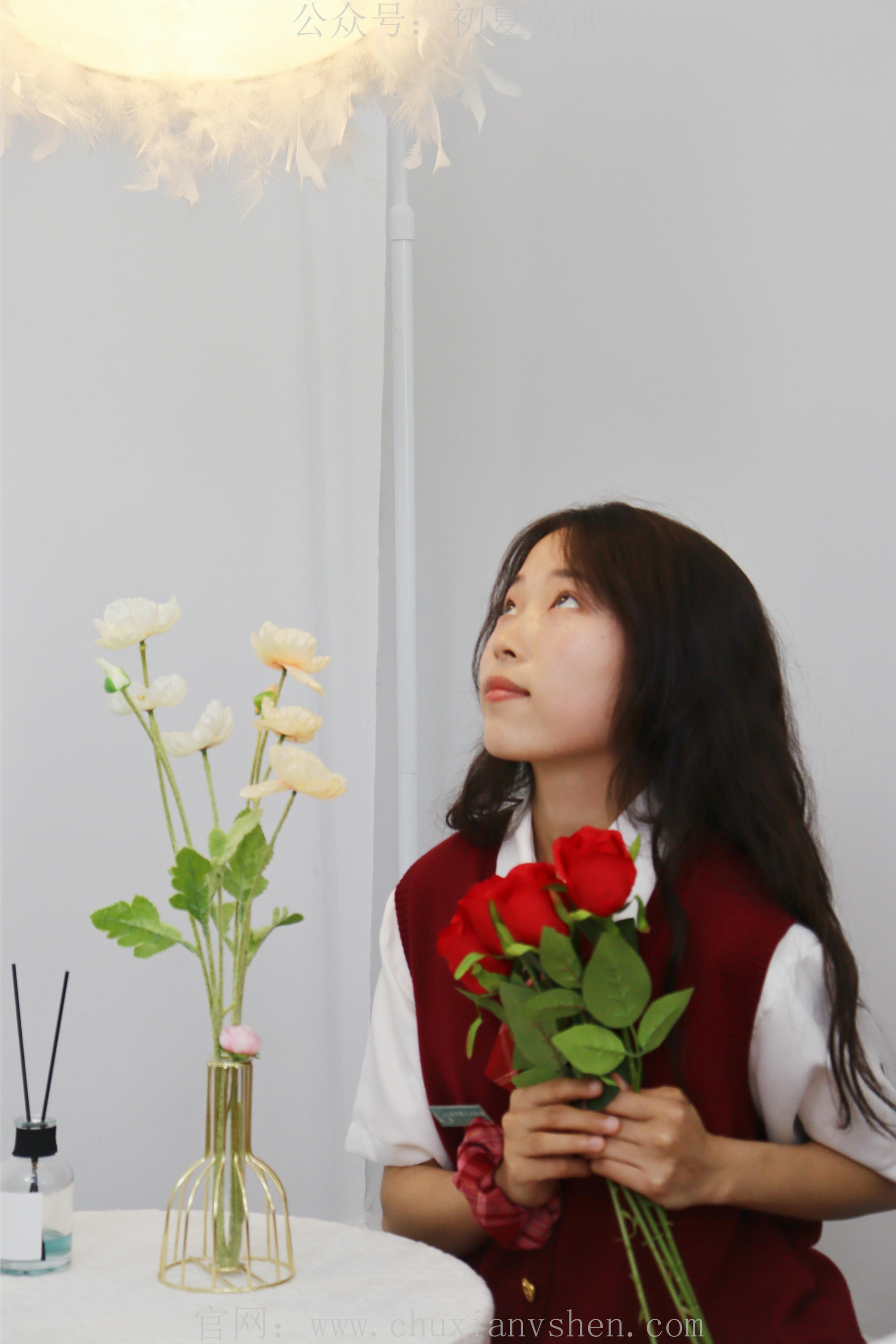 初夏女神 NO.229 蓝莓~S码大红色JK套搭小黑皮鞋 [100P1V 6.11 GB]_第5集