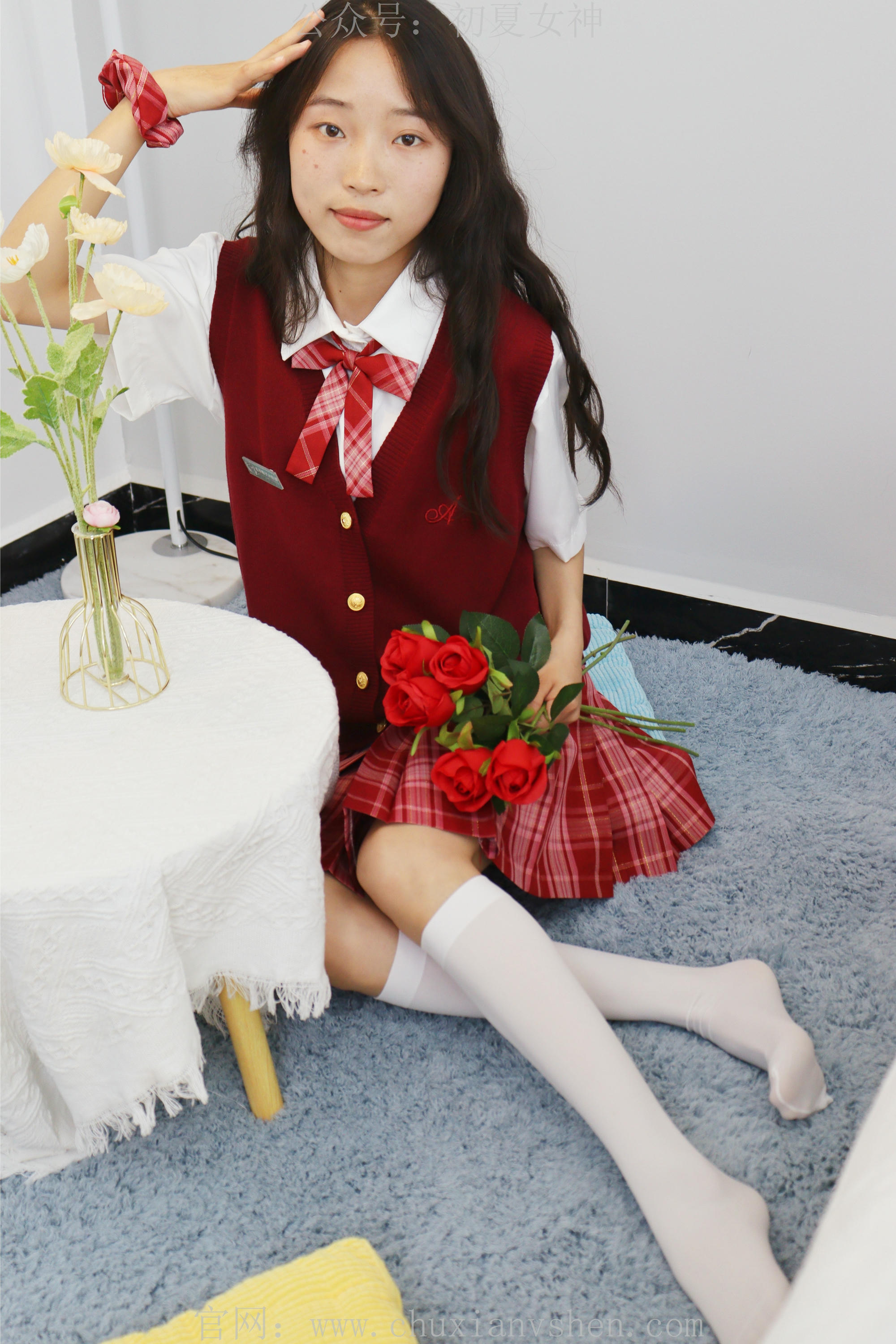 初夏女神 NO.229 蓝莓~S码大红色JK套搭小黑皮鞋 [100P1V 6.11 GB]_第5集