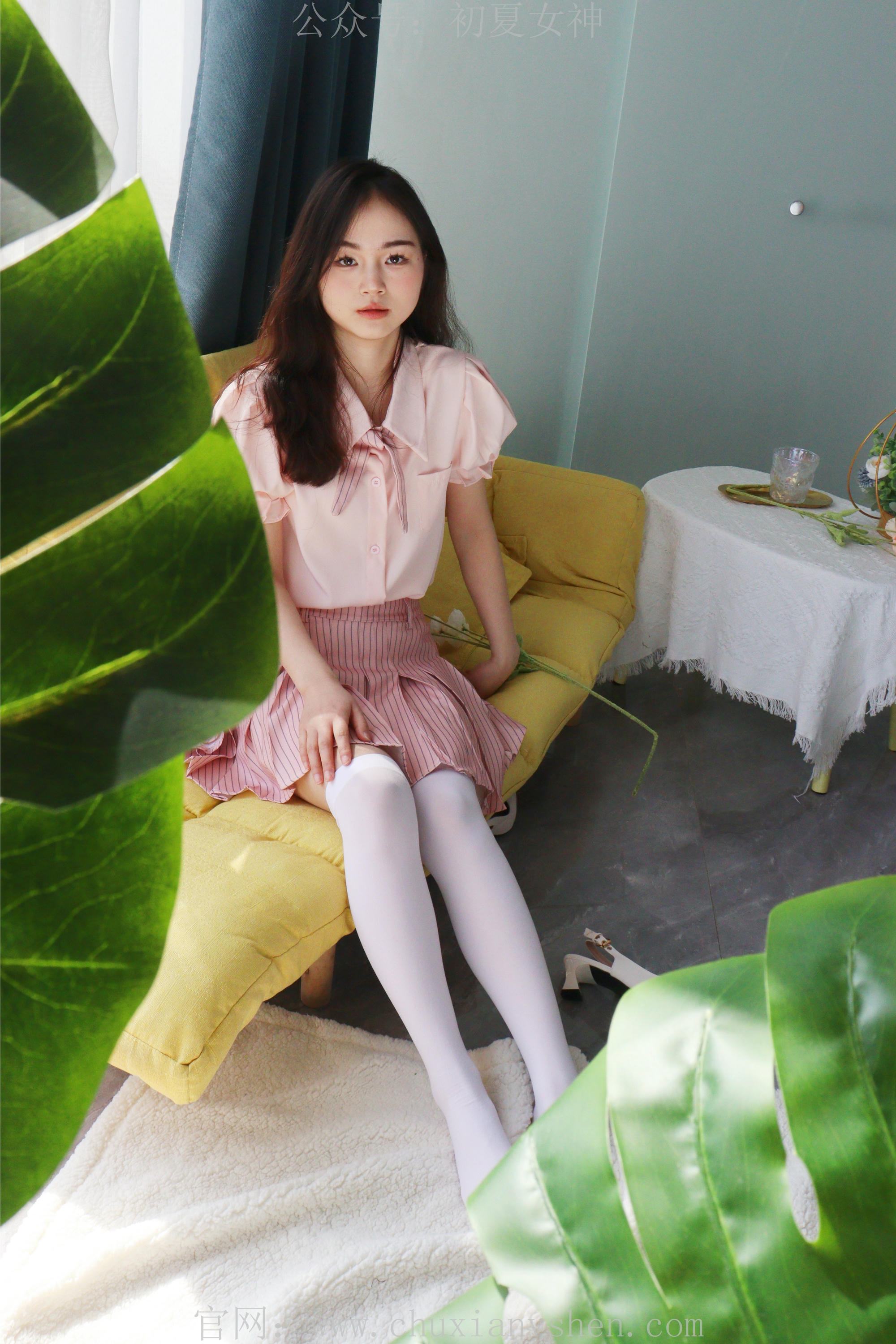 初夏女神 NO.230 十一~粉色S码休闲JK搭白色高跟鞋 [97P1V 6.40 GB]_第1集