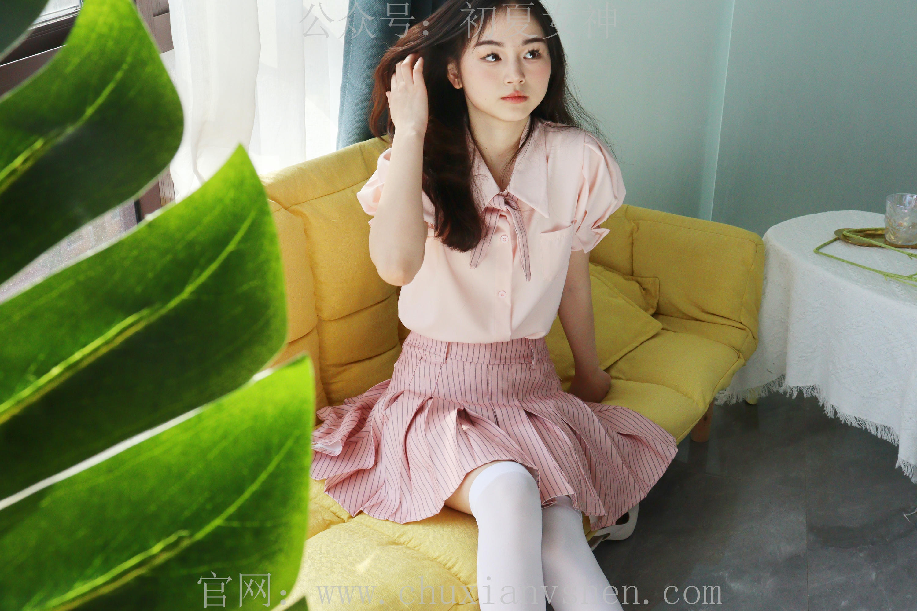 初夏女神 NO.230 十一~粉色S码休闲JK搭白色高跟鞋 [97P1V 6.40 GB]_第2集