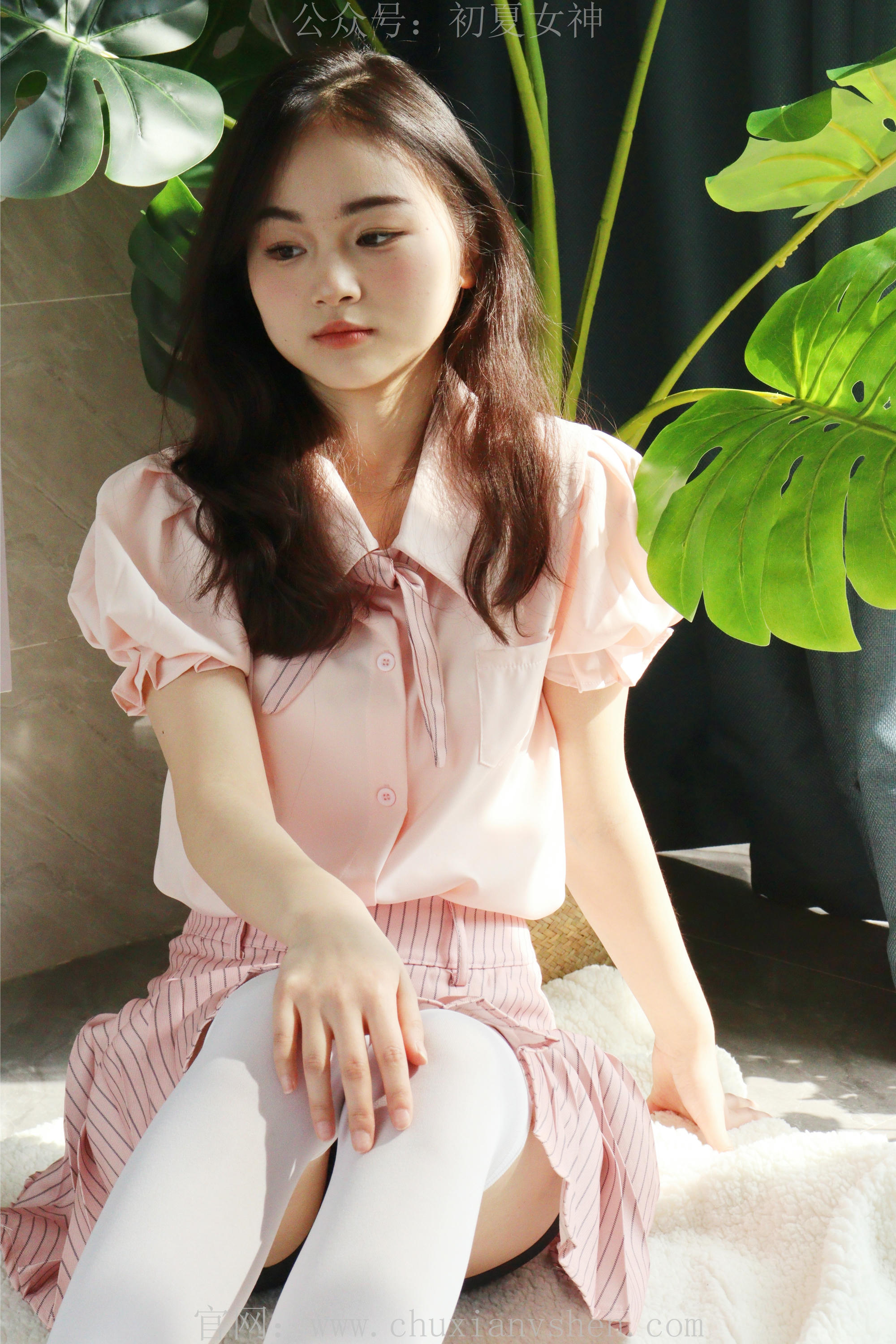 初夏女神 NO.230 十一~粉色S码休闲JK搭白色高跟鞋 [97P1V 6.40 GB]_第1集