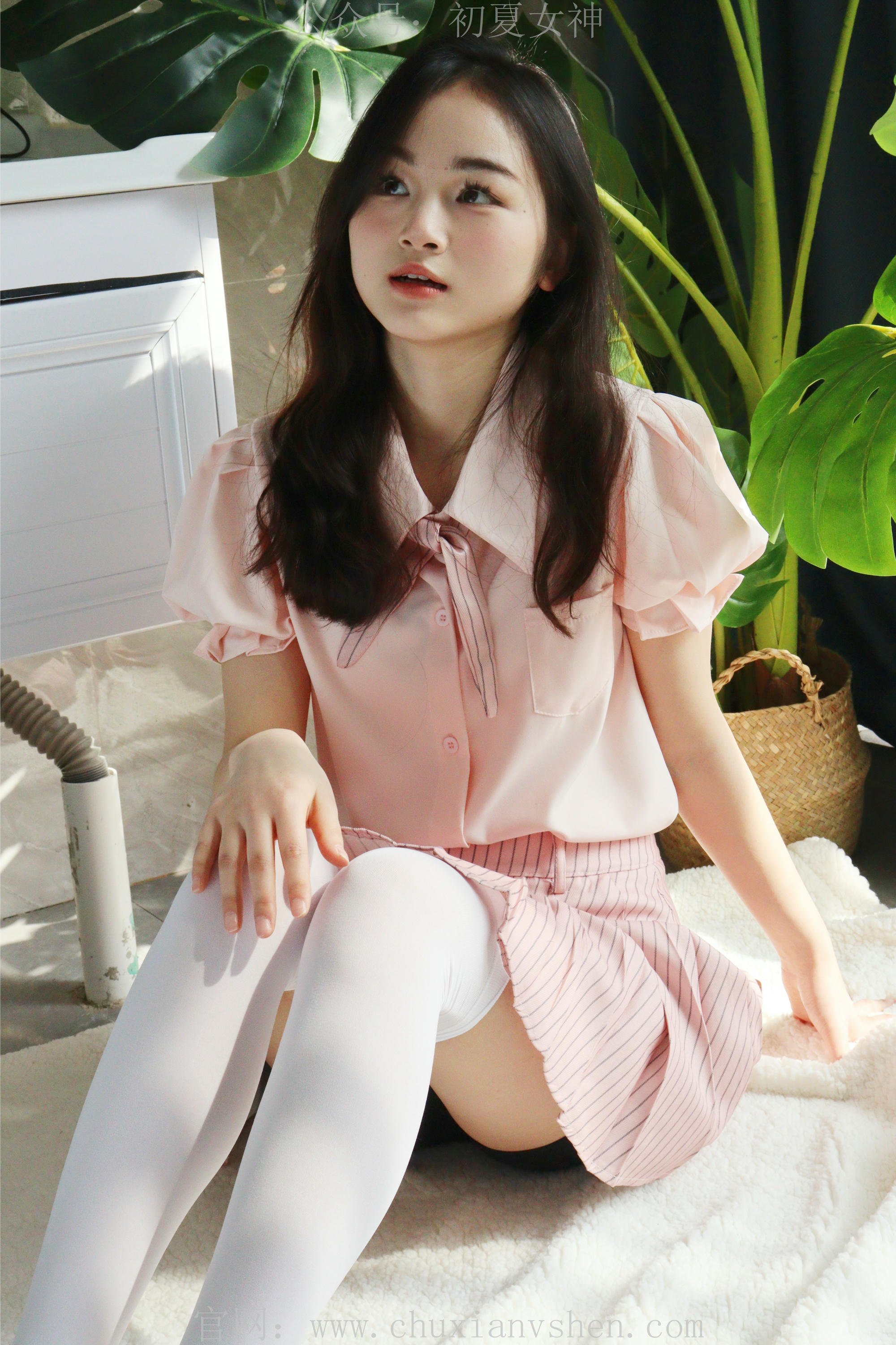 初夏女神 NO.230 十一~粉色S码休闲JK搭白色高跟鞋 [97P1V 6.40 GB]_第1集