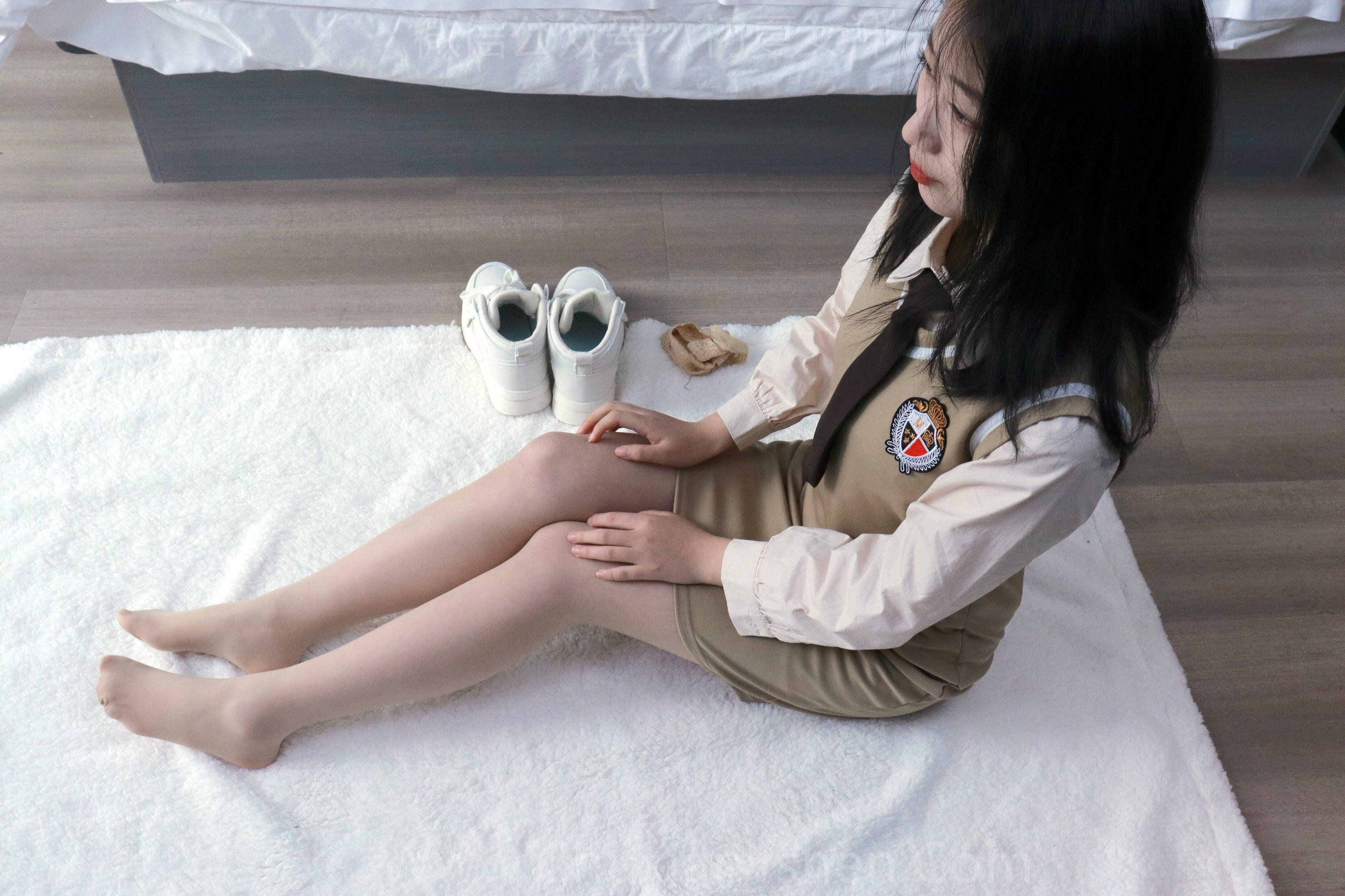 初夏女神 NO.231 念念~秋冬学院风显瘦连衣裙S码搭配 [131P1V 4.43 GB]_第1集