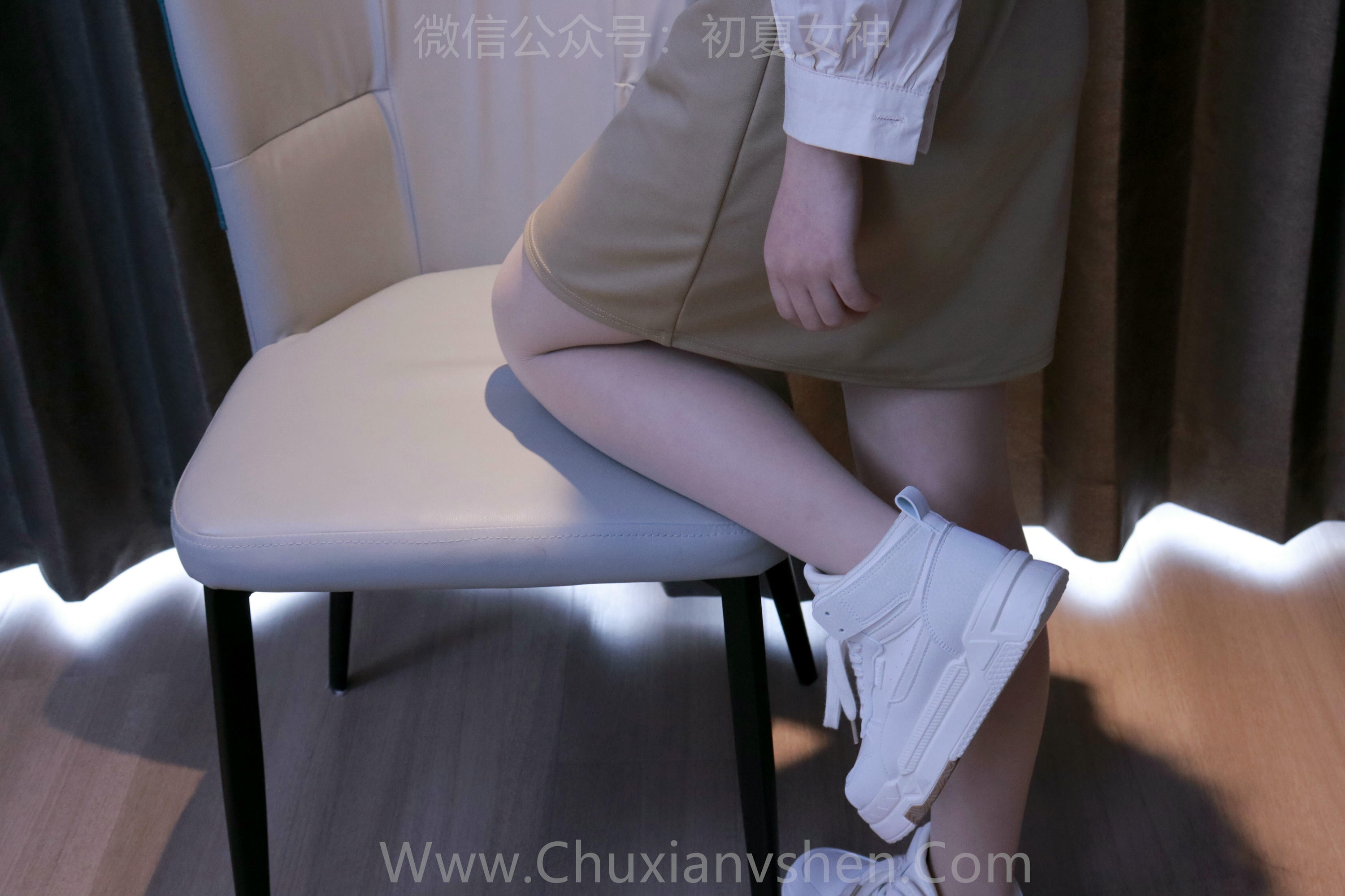 初夏女神 NO.231 念念~秋冬学院风显瘦连衣裙S码搭配 [131P1V 4.43 GB]_第2集