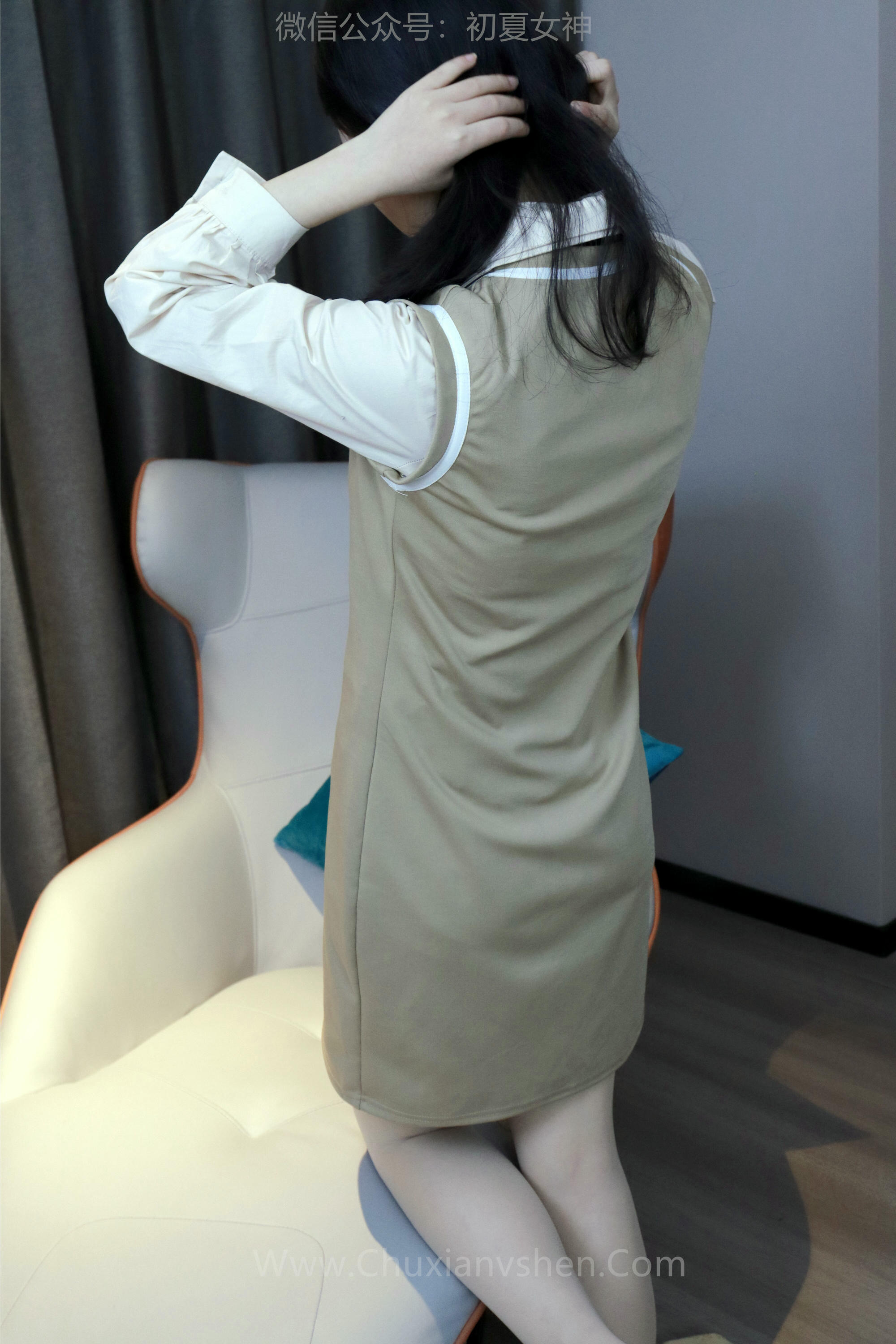 初夏女神 NO.231 念念~秋冬学院风显瘦连衣裙S码搭配 [131P1V 4.43 GB]_第4集