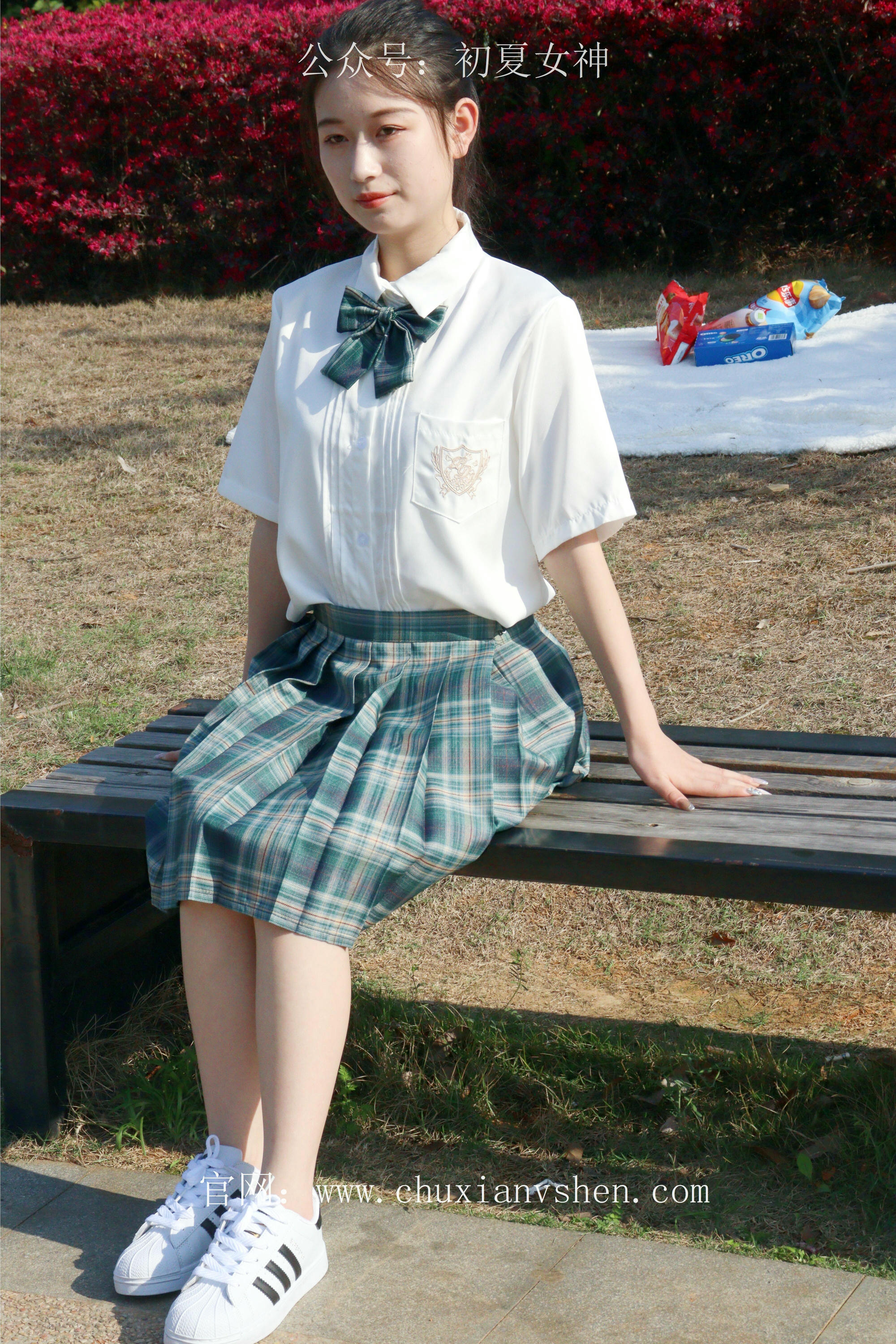 初夏女神 NO.232 念念~墨绿色JK搭配三叶草贝壳头鞋 [155P1V 4.84 GB]-155P_第7集