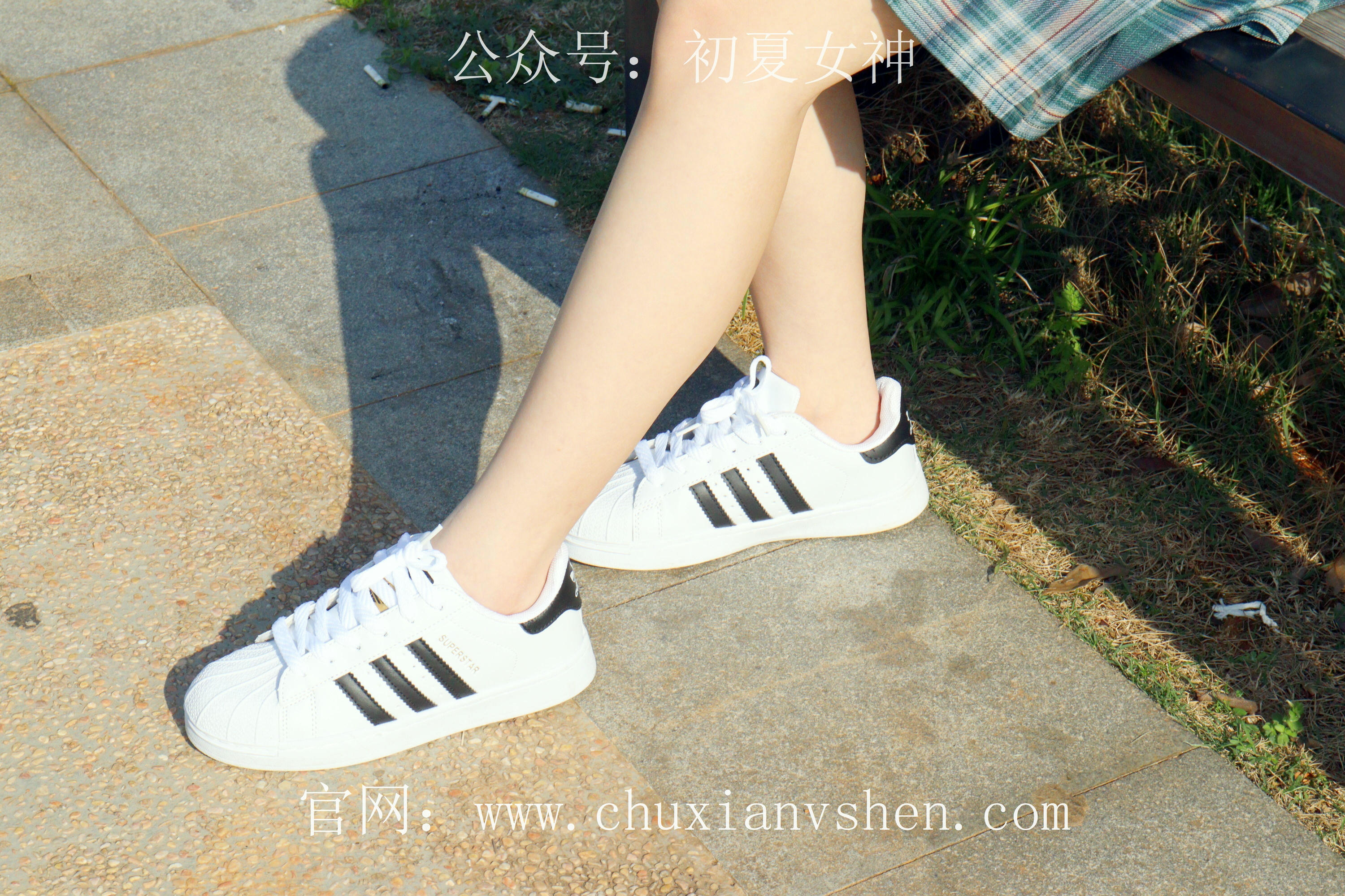 初夏女神 NO.232 念念~墨绿色JK搭配三叶草贝壳头鞋 [155P1V 4.84 GB]-155P_第7集