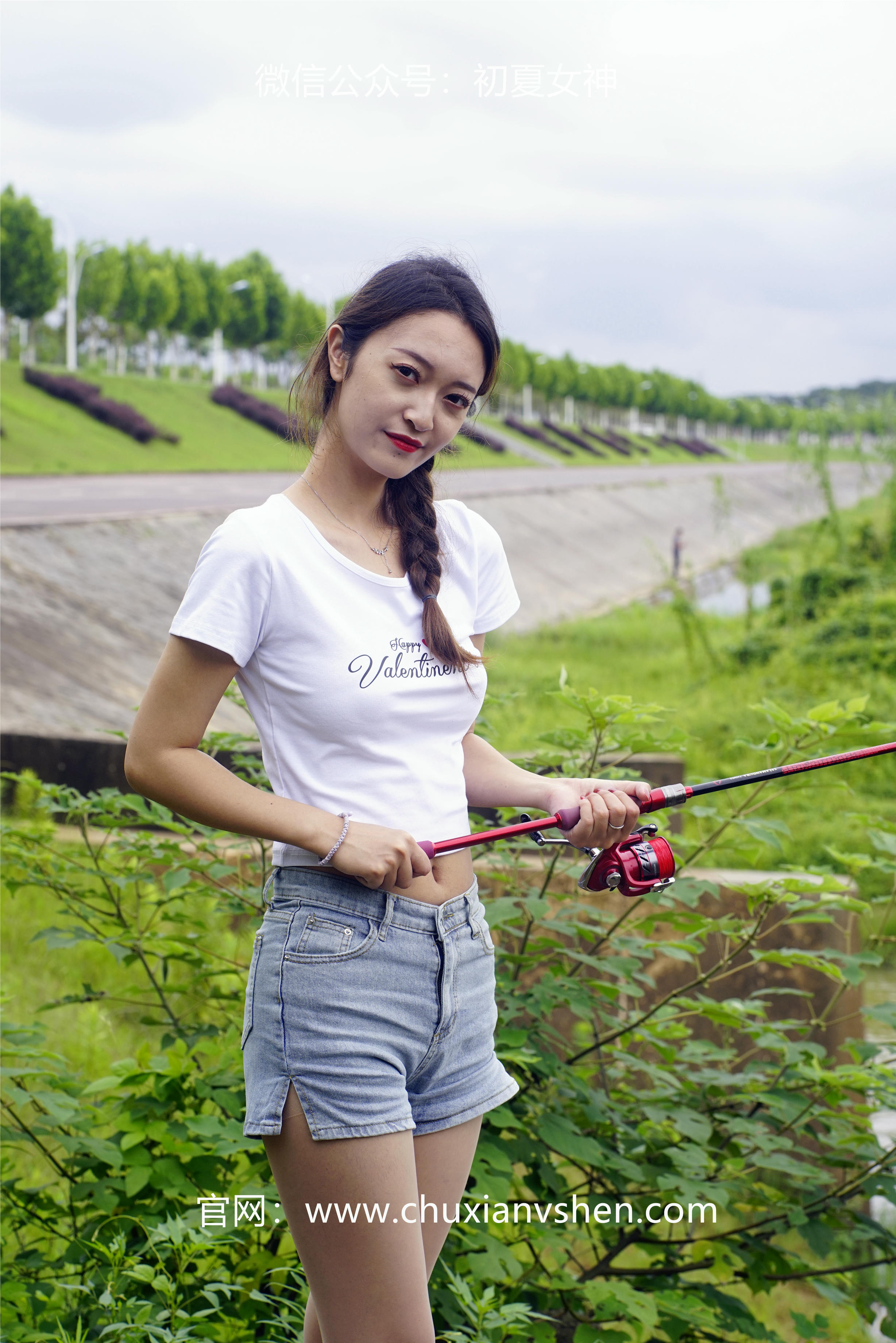 初夏女神 NO.233 依依~《新手钓鱼》七月你好，天下钓友是一家 [114P1V 3.95 GB]_第6集