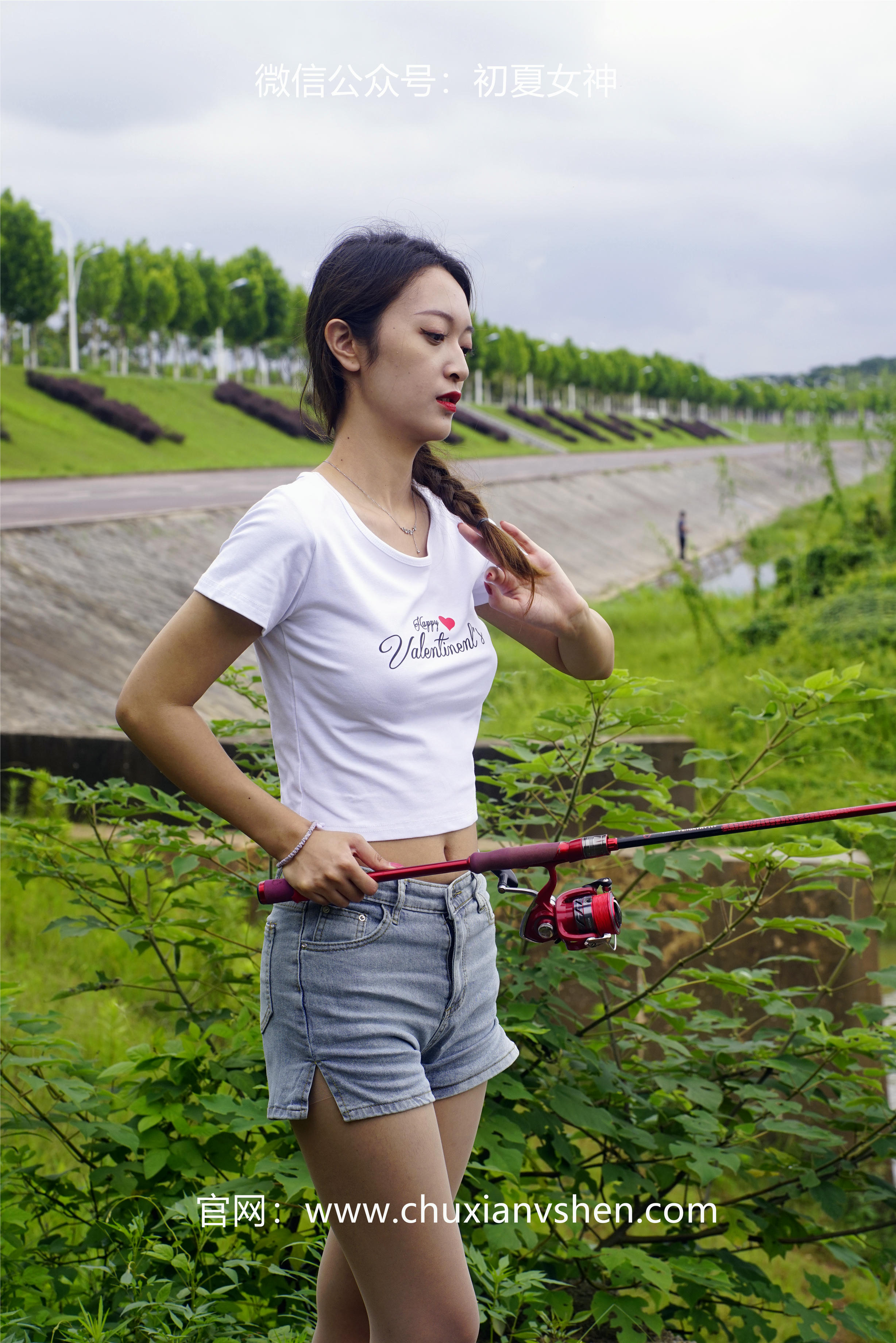 初夏女神 NO.233 依依~《新手钓鱼》七月你好，天下钓友是一家 [114P1V 3.95 GB]_第6集