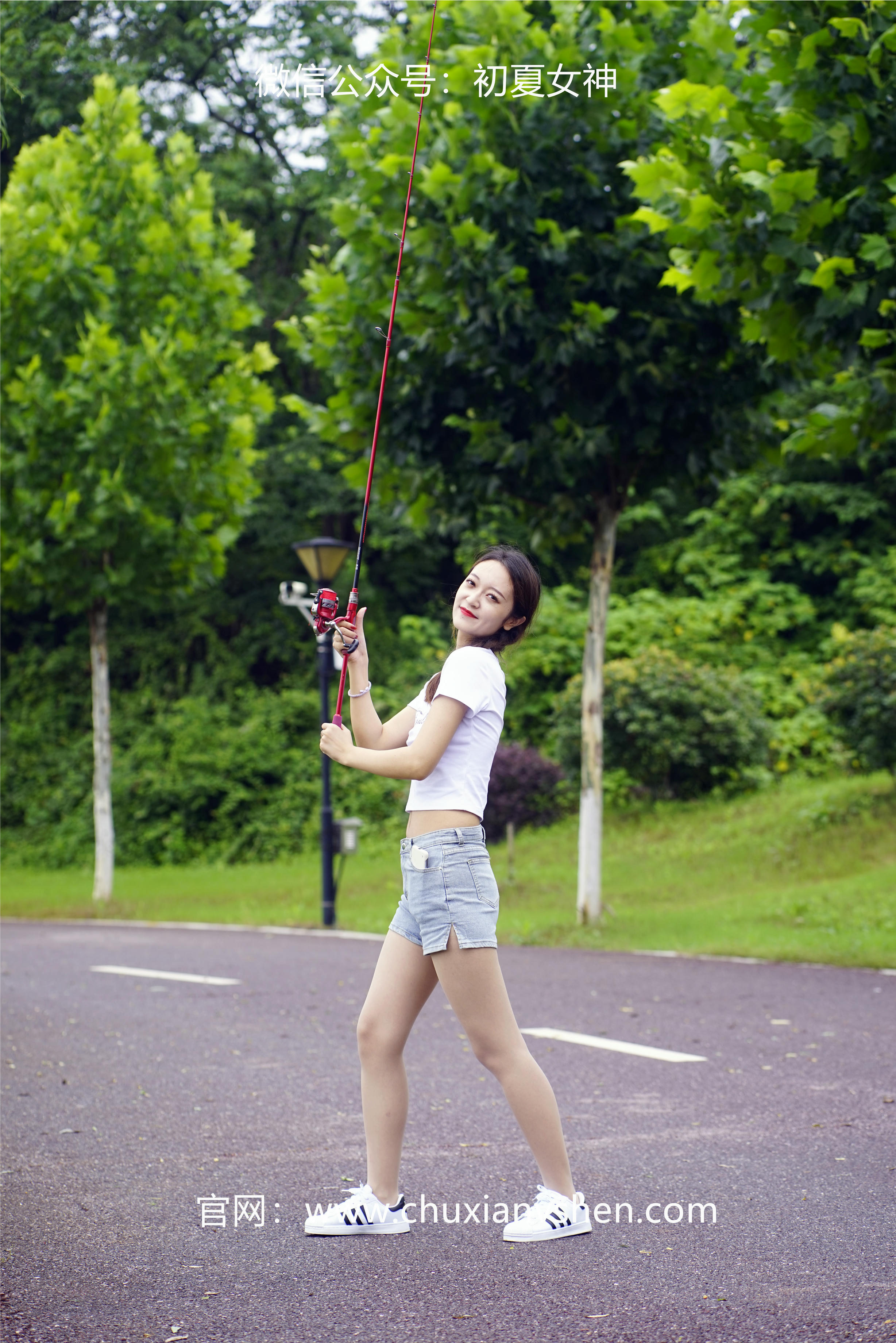 初夏女神 NO.233 依依~《新手钓鱼》七月你好，天下钓友是一家 [114P1V 3.95 GB]_第2集