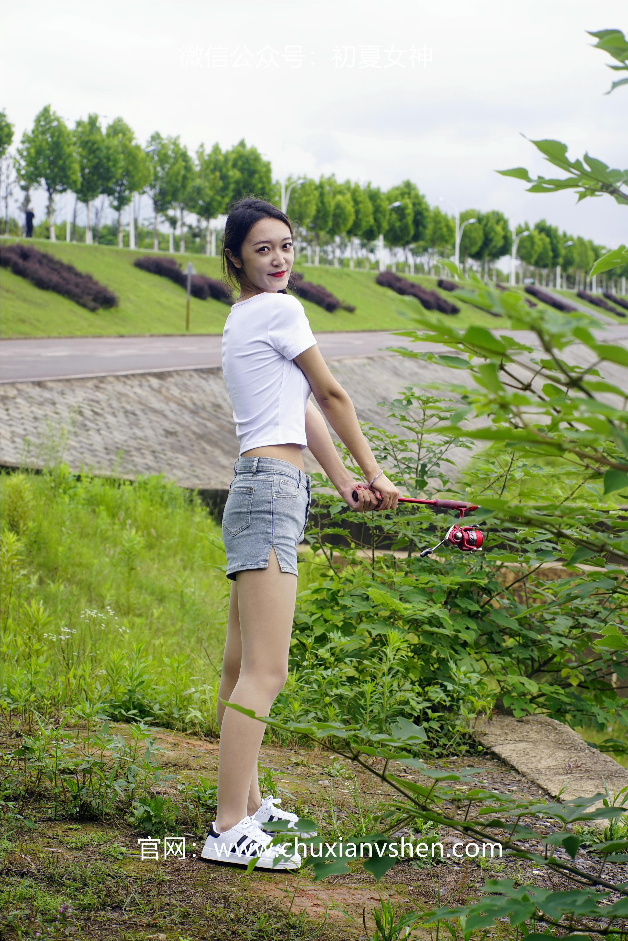 初夏女神 NO.233 依依~《新手钓鱼》七月你好，天下钓友是一家 [114P1V 3.95 GB]_第2集