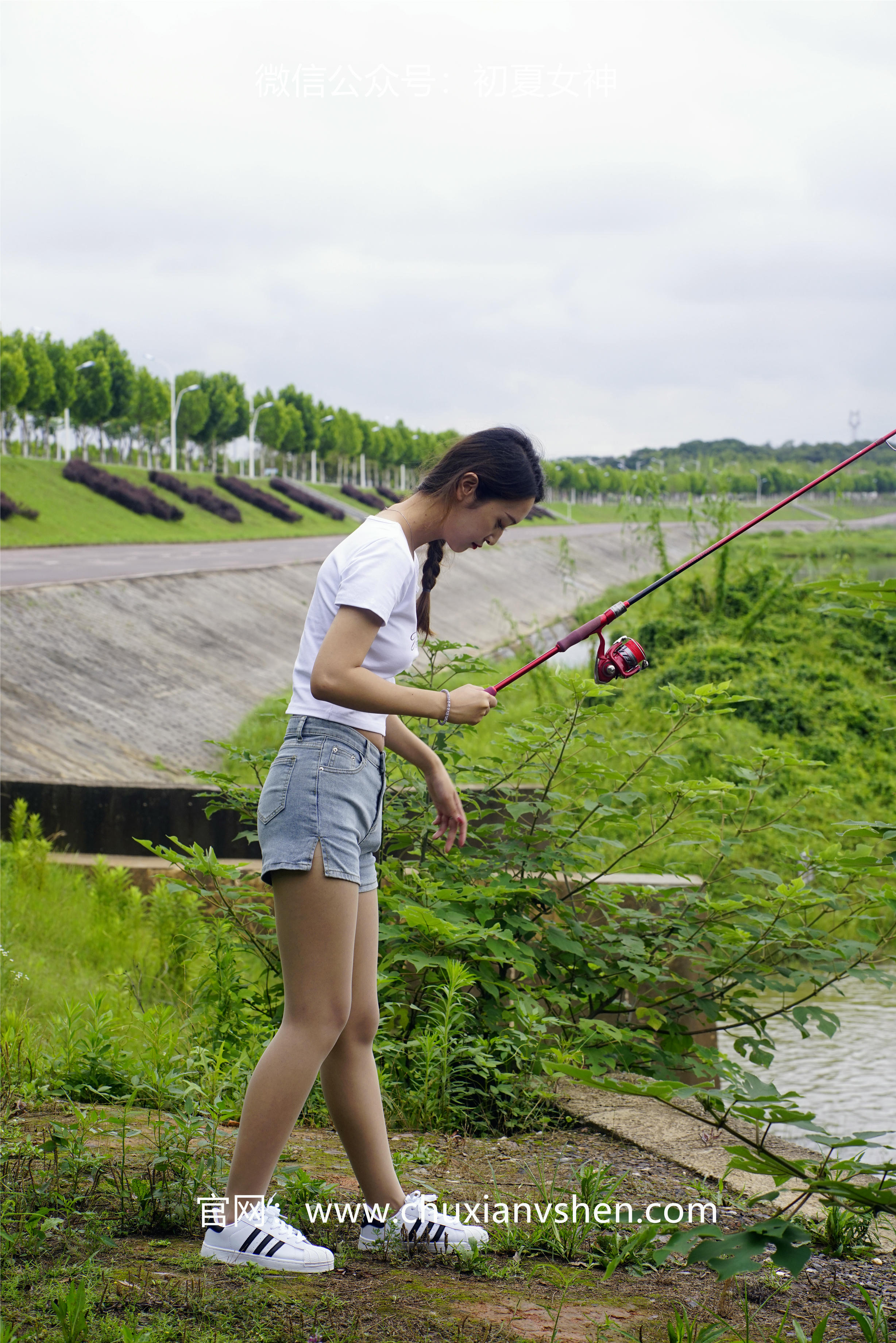 初夏女神 NO.233 依依~《新手钓鱼》七月你好，天下钓友是一家 [114P1V 3.95 GB]_第2集