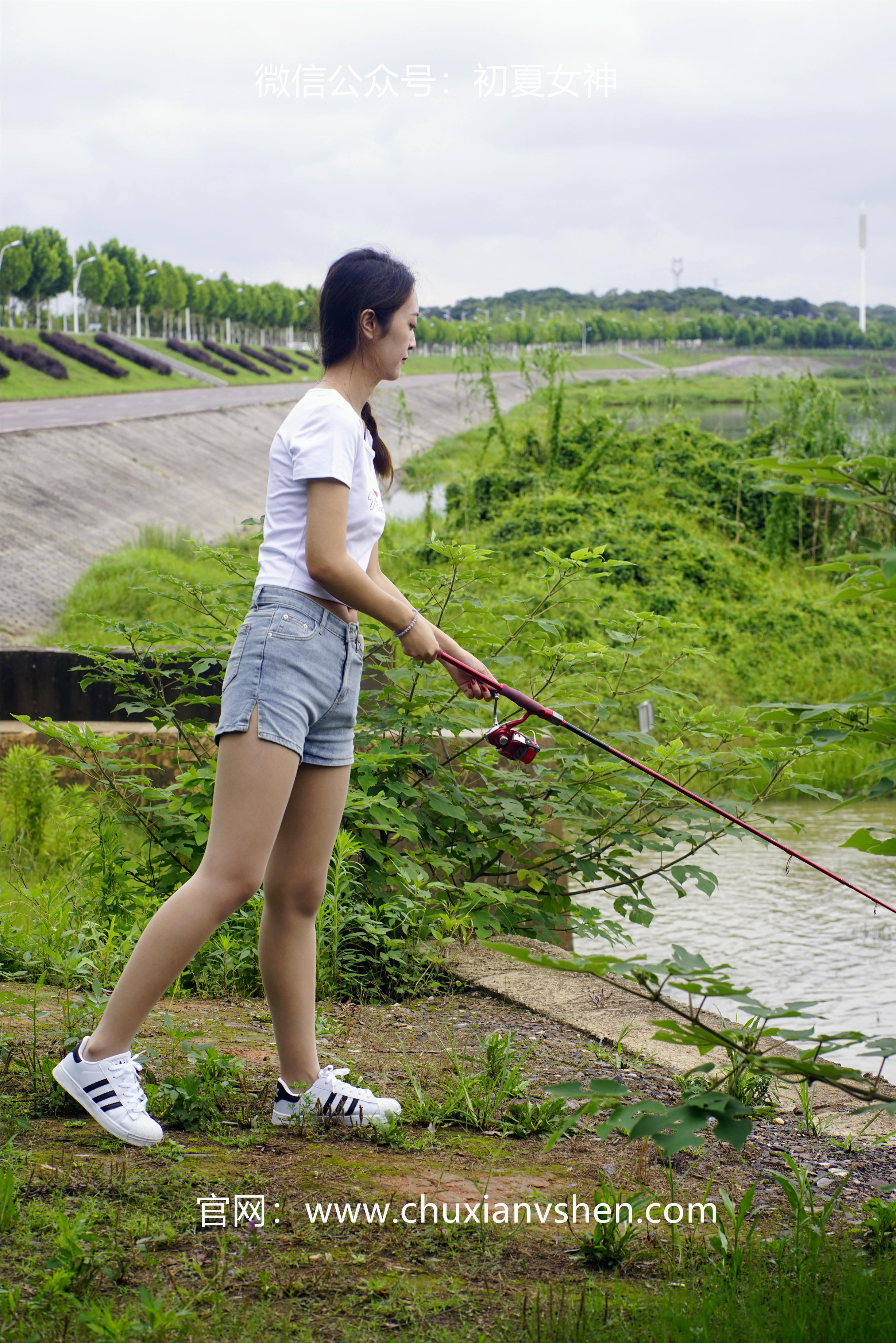 初夏女神 NO.233 依依~《新手钓鱼》七月你好，天下钓友是一家 [114P1V 3.95 GB]_第2集