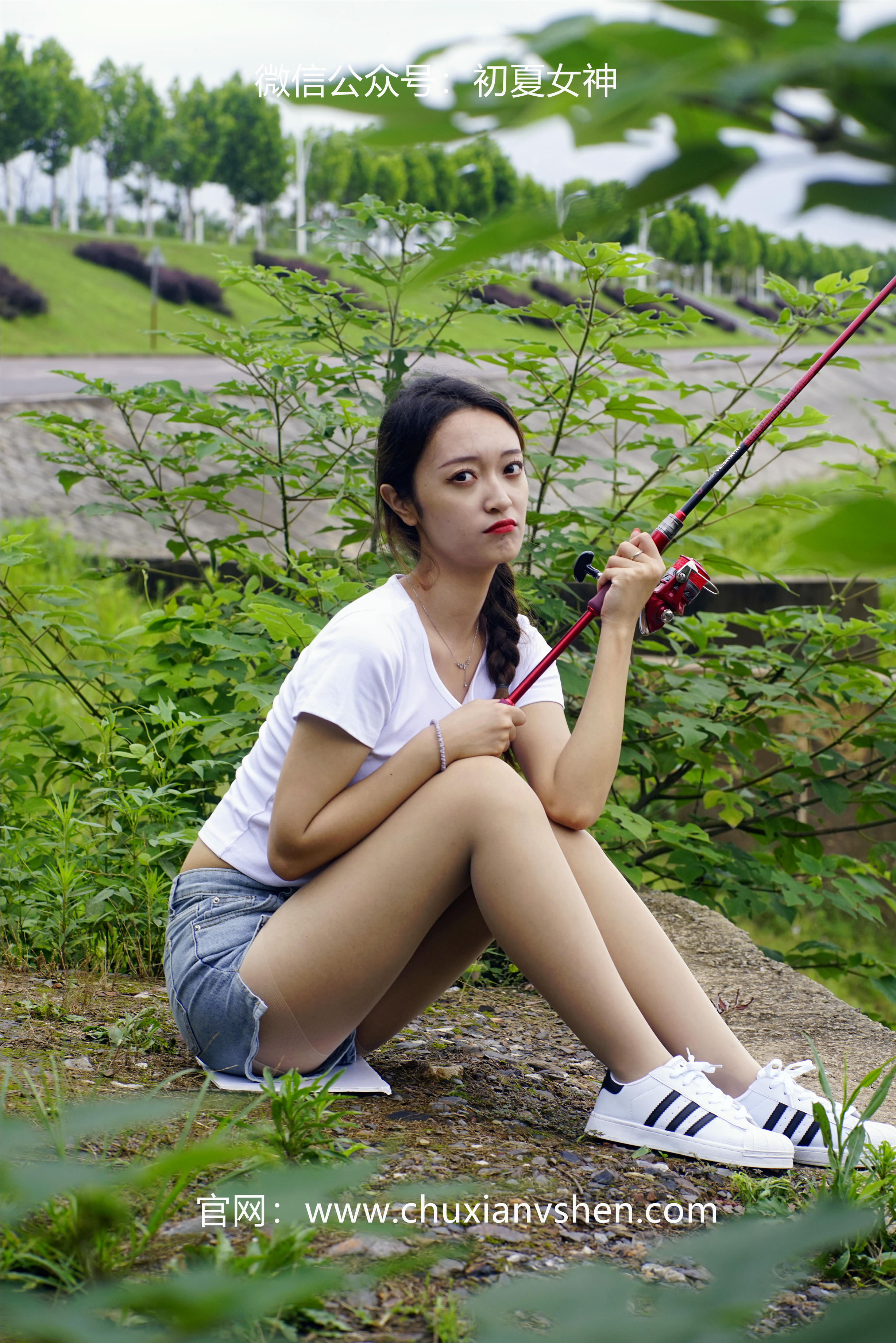 初夏女神 NO.233 依依~《新手钓鱼》七月你好，天下钓友是一家 [114P1V 3.95 GB]_第3集