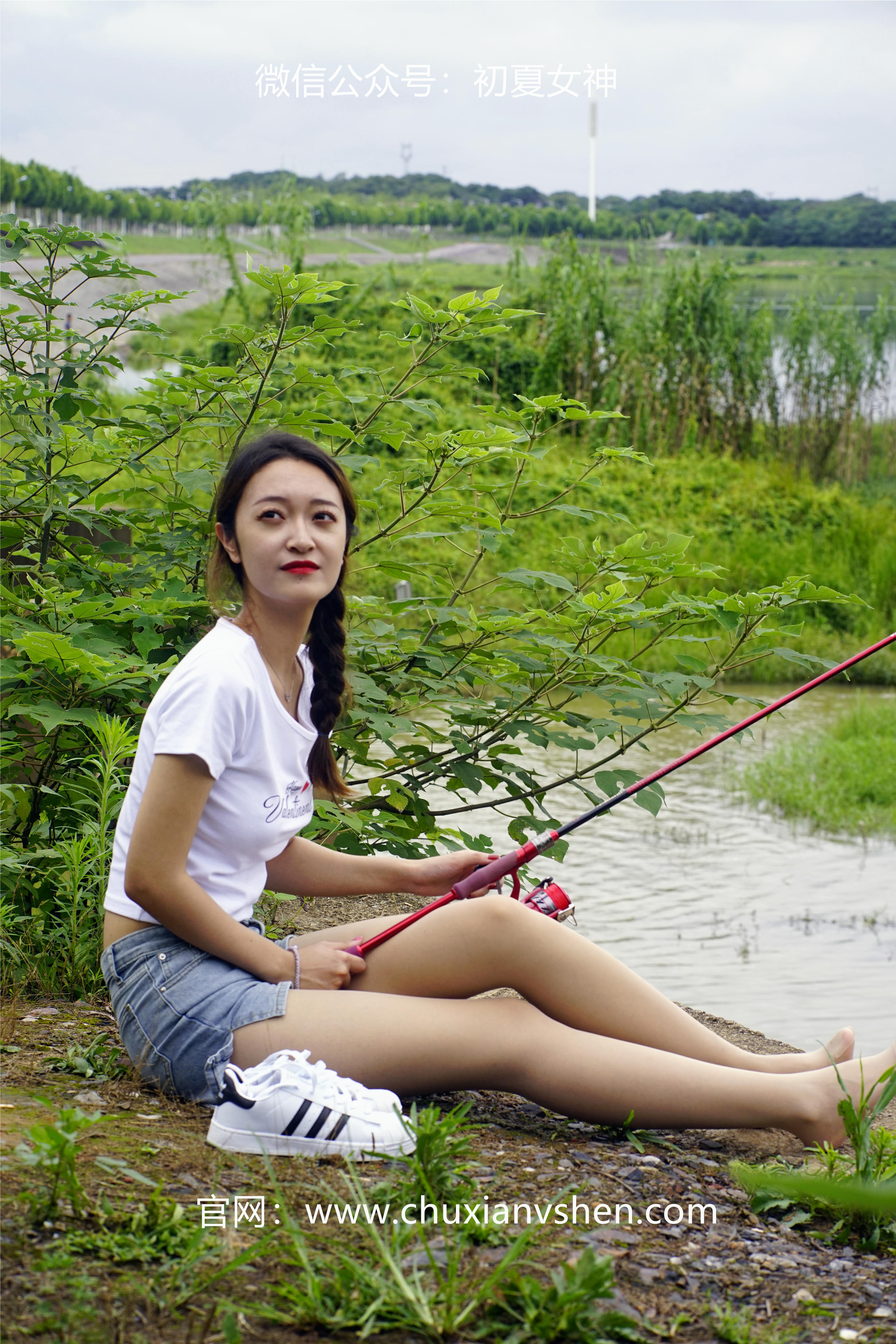 初夏女神 NO.233 依依~《新手钓鱼》七月你好，天下钓友是一家 [114P1V 3.95 GB]_第4集