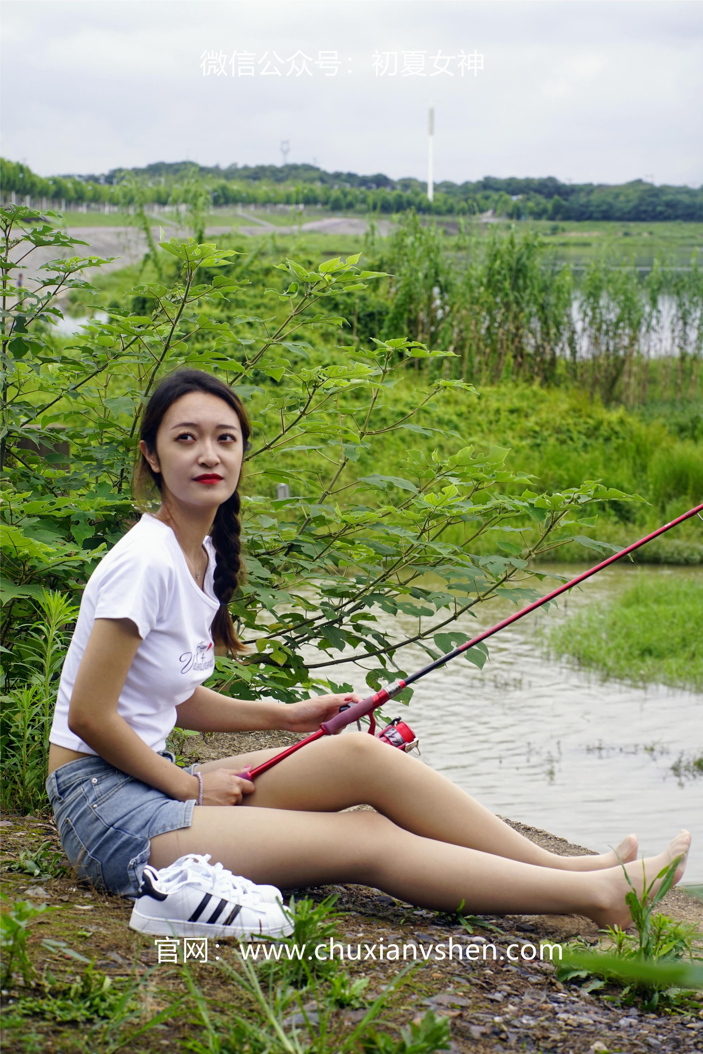 初夏女神 NO.233 依依~《新手钓鱼》七月你好，天下钓友是一家 [114P1V 3.95 GB]_第4集