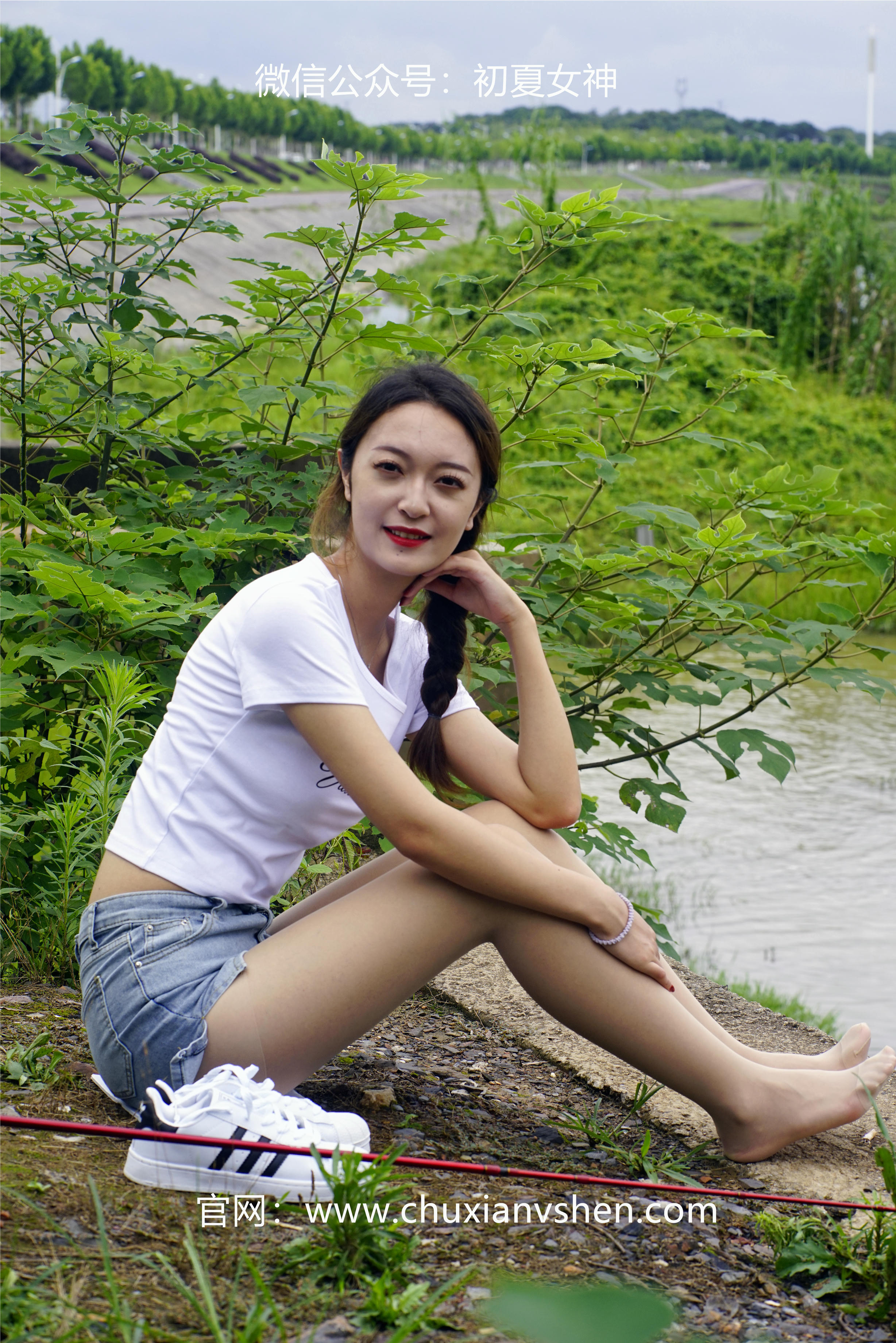 初夏女神 NO.233 依依~《新手钓鱼》七月你好，天下钓友是一家 [114P1V 3.95 GB]_第5集