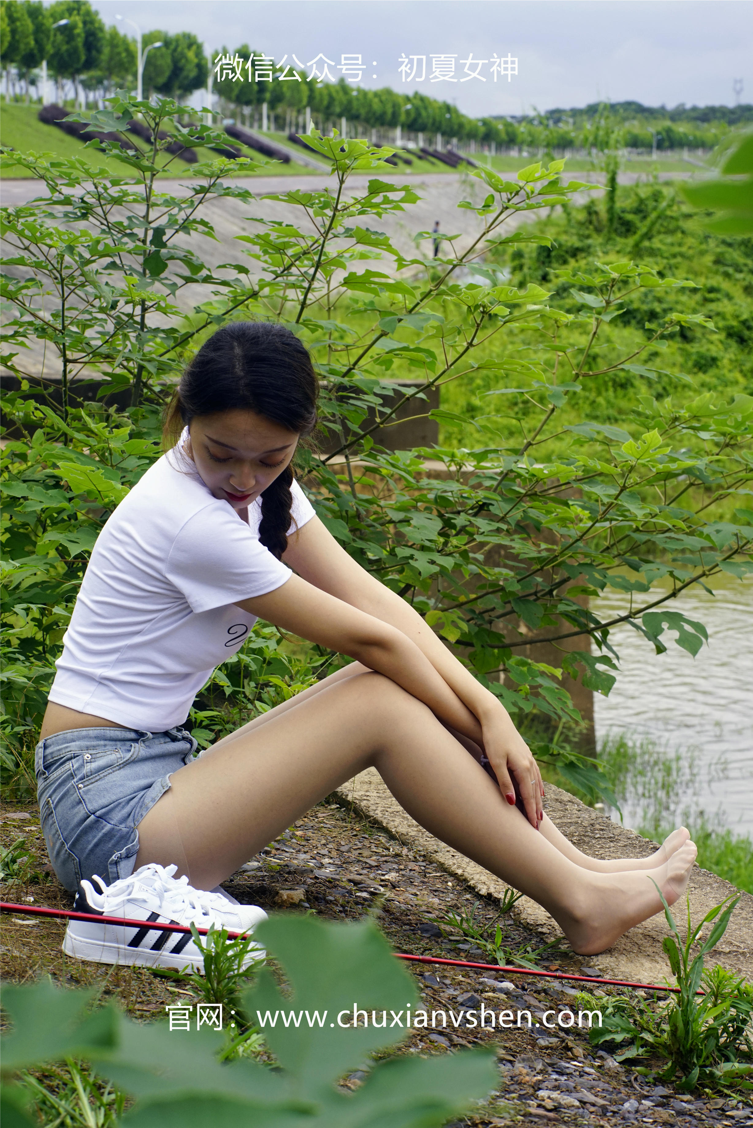 初夏女神 NO.233 依依~《新手钓鱼》七月你好，天下钓友是一家 [114P1V 3.95 GB]_第5集