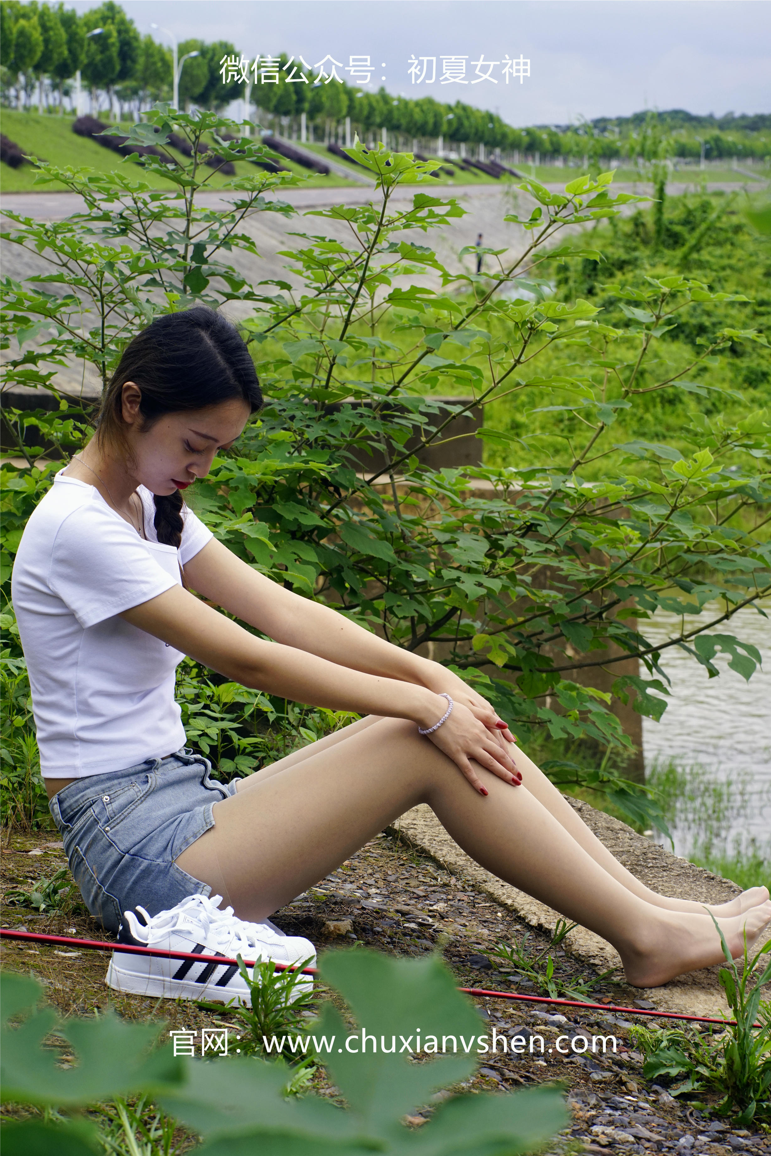 初夏女神 NO.233 依依~《新手钓鱼》七月你好，天下钓友是一家 [114P1V 3.95 GB]_第5集