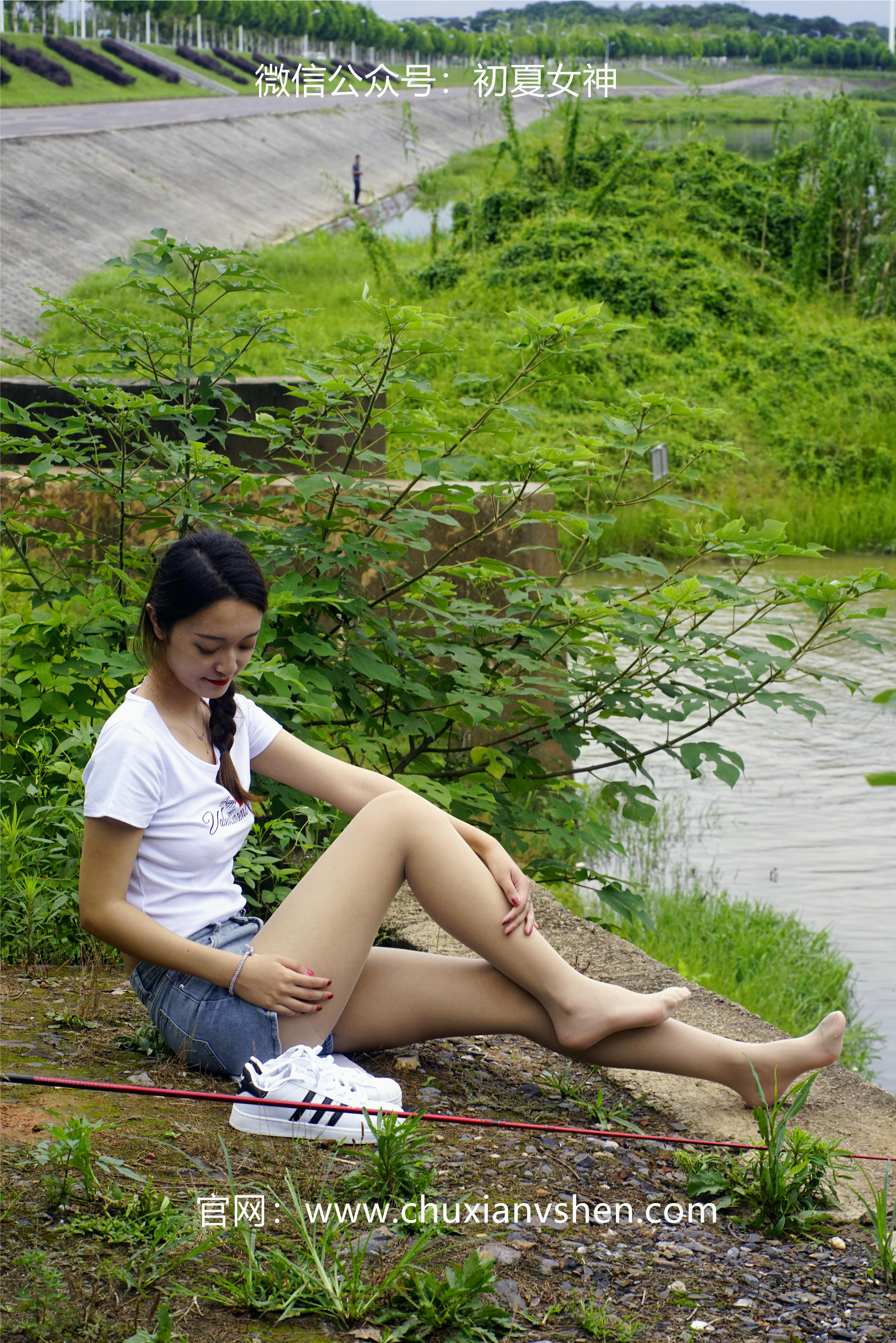 初夏女神 NO.233 依依~《新手钓鱼》七月你好，天下钓友是一家 [114P1V 3.95 GB]_第5集