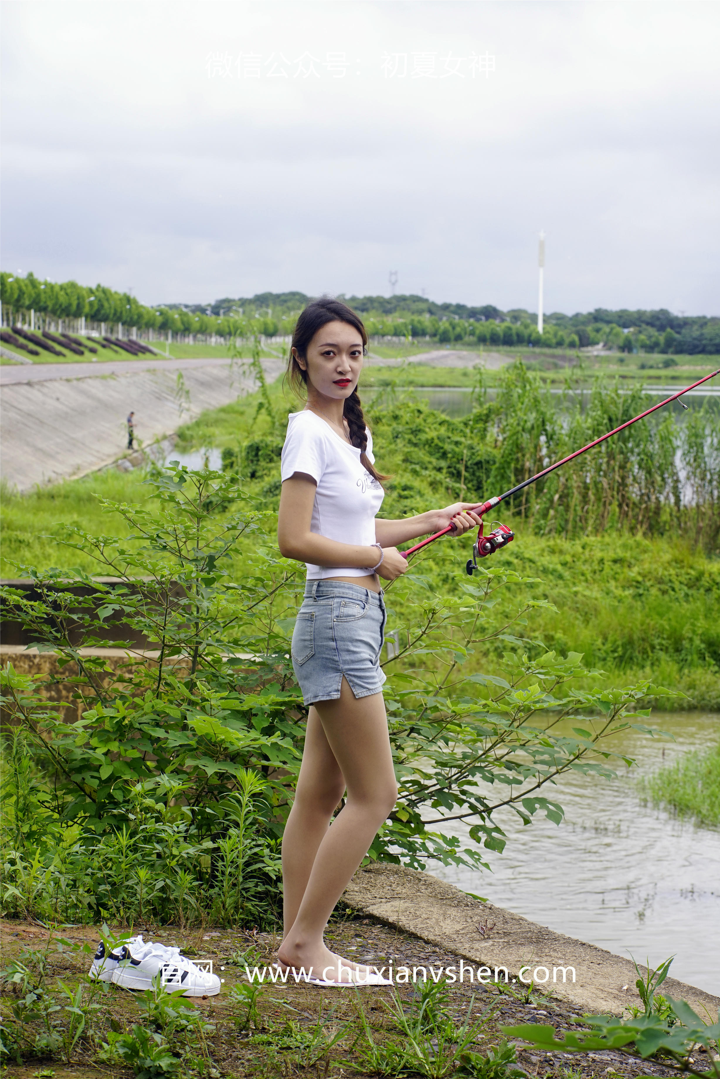 初夏女神 NO.233 依依~《新手钓鱼》七月你好，天下钓友是一家 [114P1V 3.95 GB]_第5集