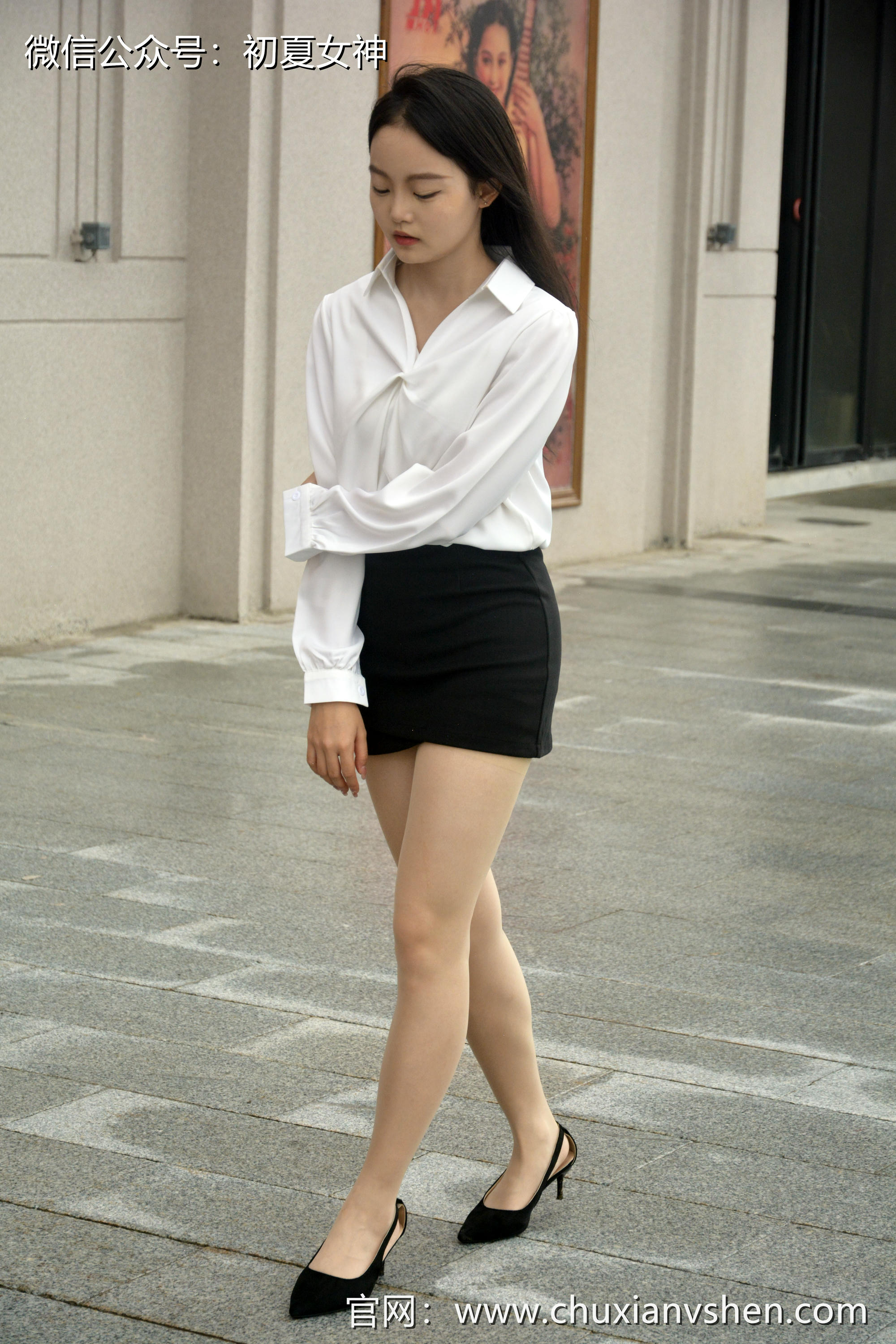 初夏女神 NO.235 双双~【兼职车模】毕业前体验一下职业装的味道 [160P1V 5.90 GB]_第2集