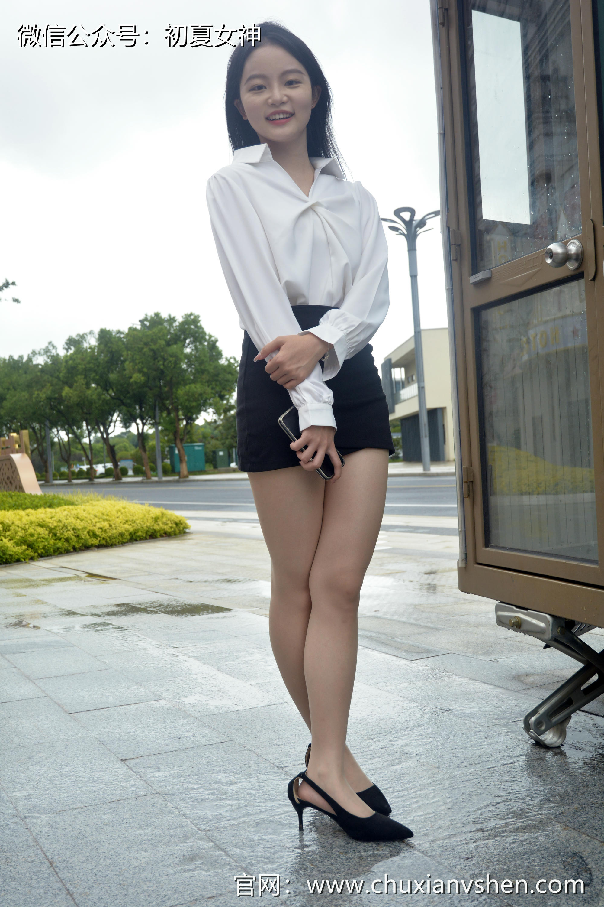 初夏女神 NO.235 双双~【兼职车模】毕业前体验一下职业装的味道 [160P1V 5.90 GB]_第2集