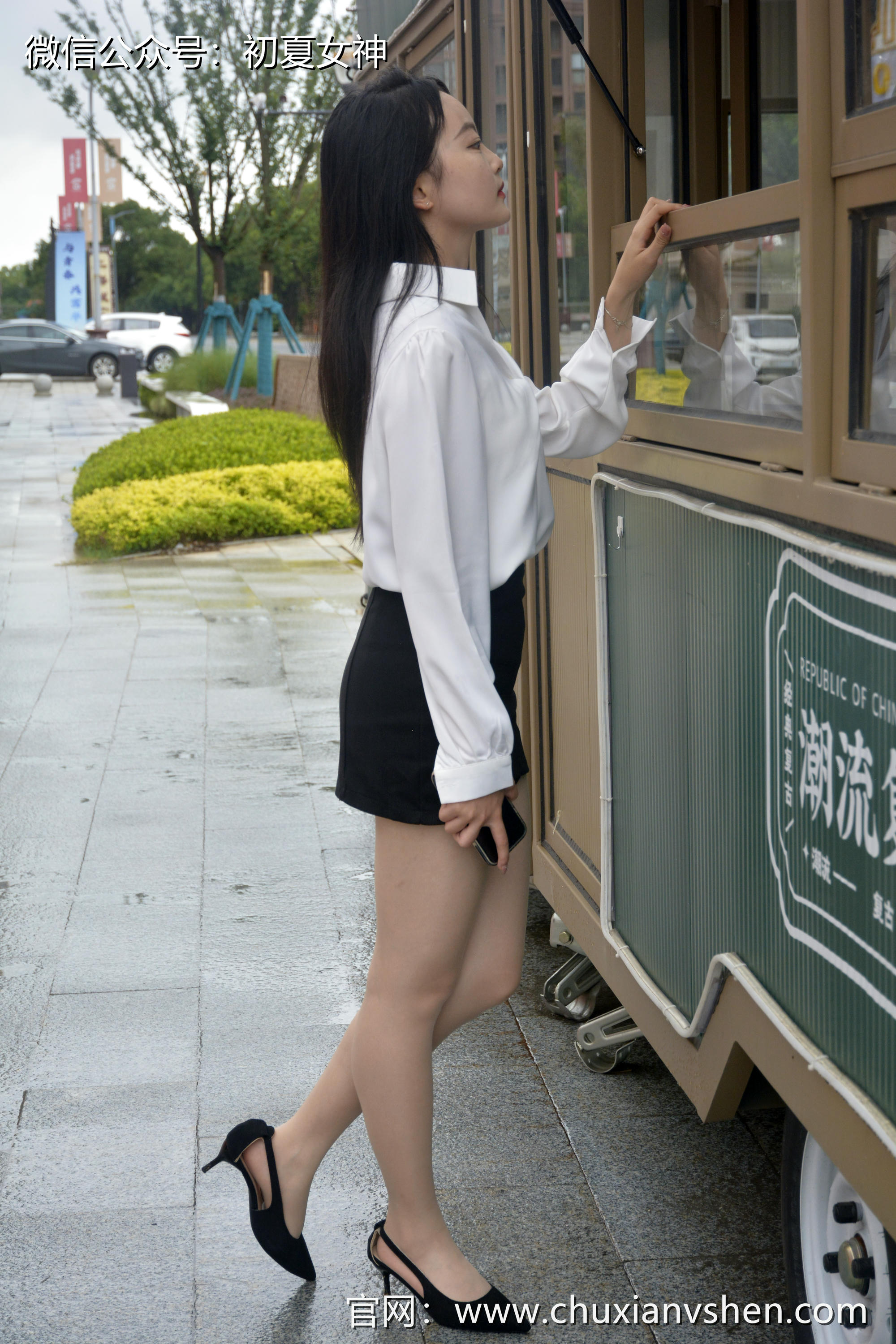 初夏女神 NO.235 双双~【兼职车模】毕业前体验一下职业装的味道 [160P1V 5.90 GB]_第3集