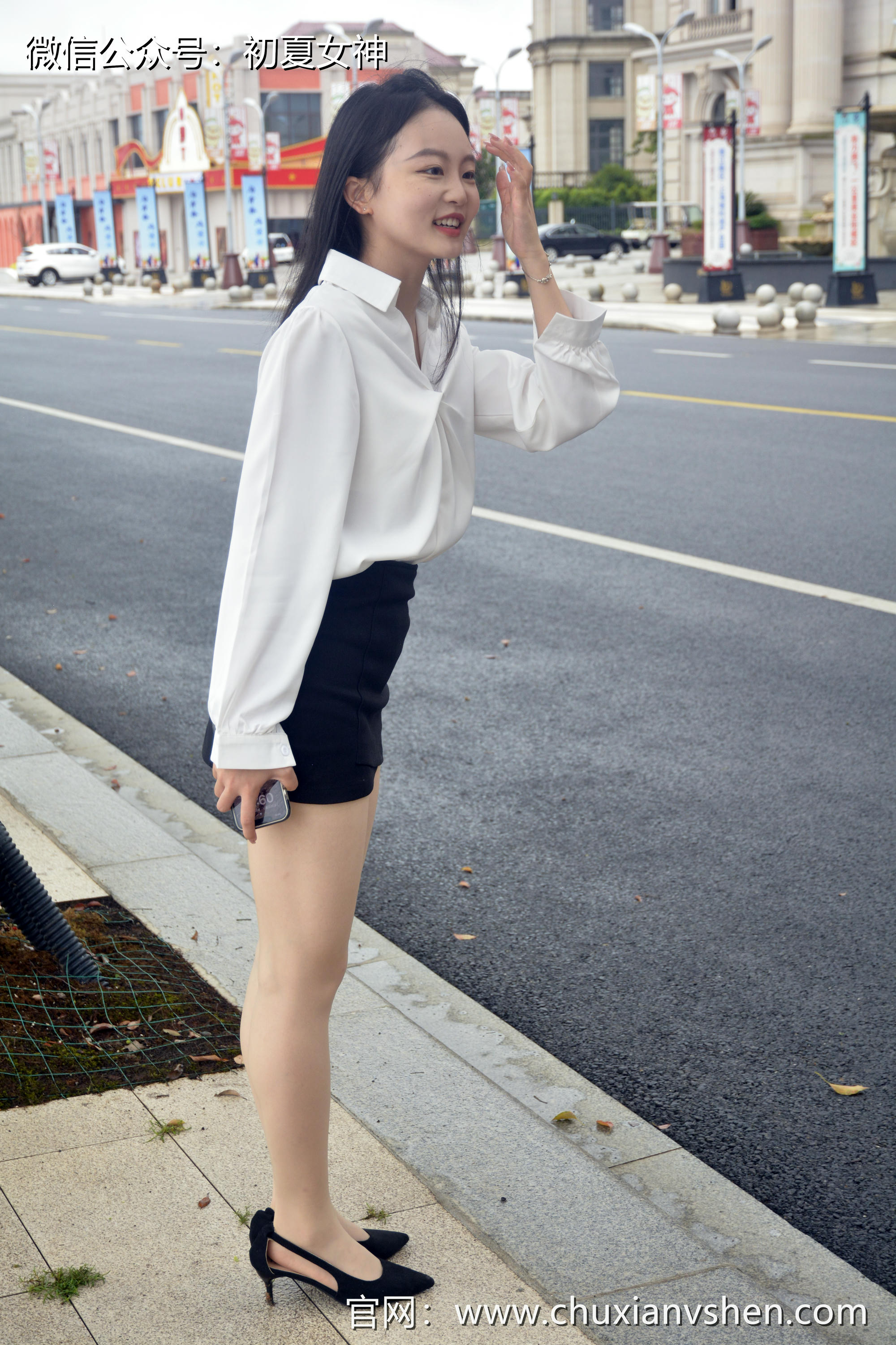 初夏女神 NO.235 双双~【兼职车模】毕业前体验一下职业装的味道 [160P1V 5.90 GB]_第1集