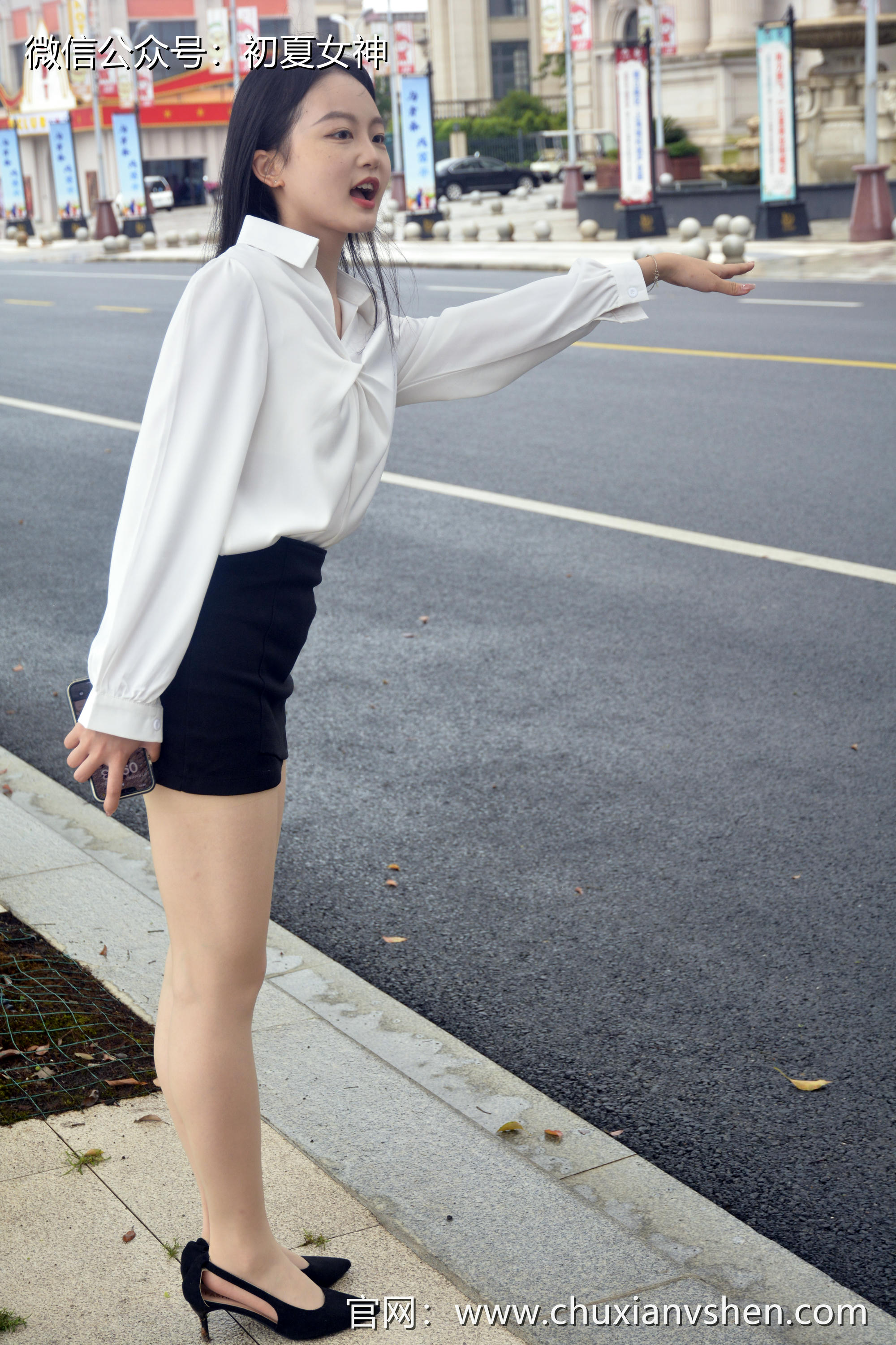 初夏女神 NO.235 双双~【兼职车模】毕业前体验一下职业装的味道 [160P1V 5.90 GB]_第1集