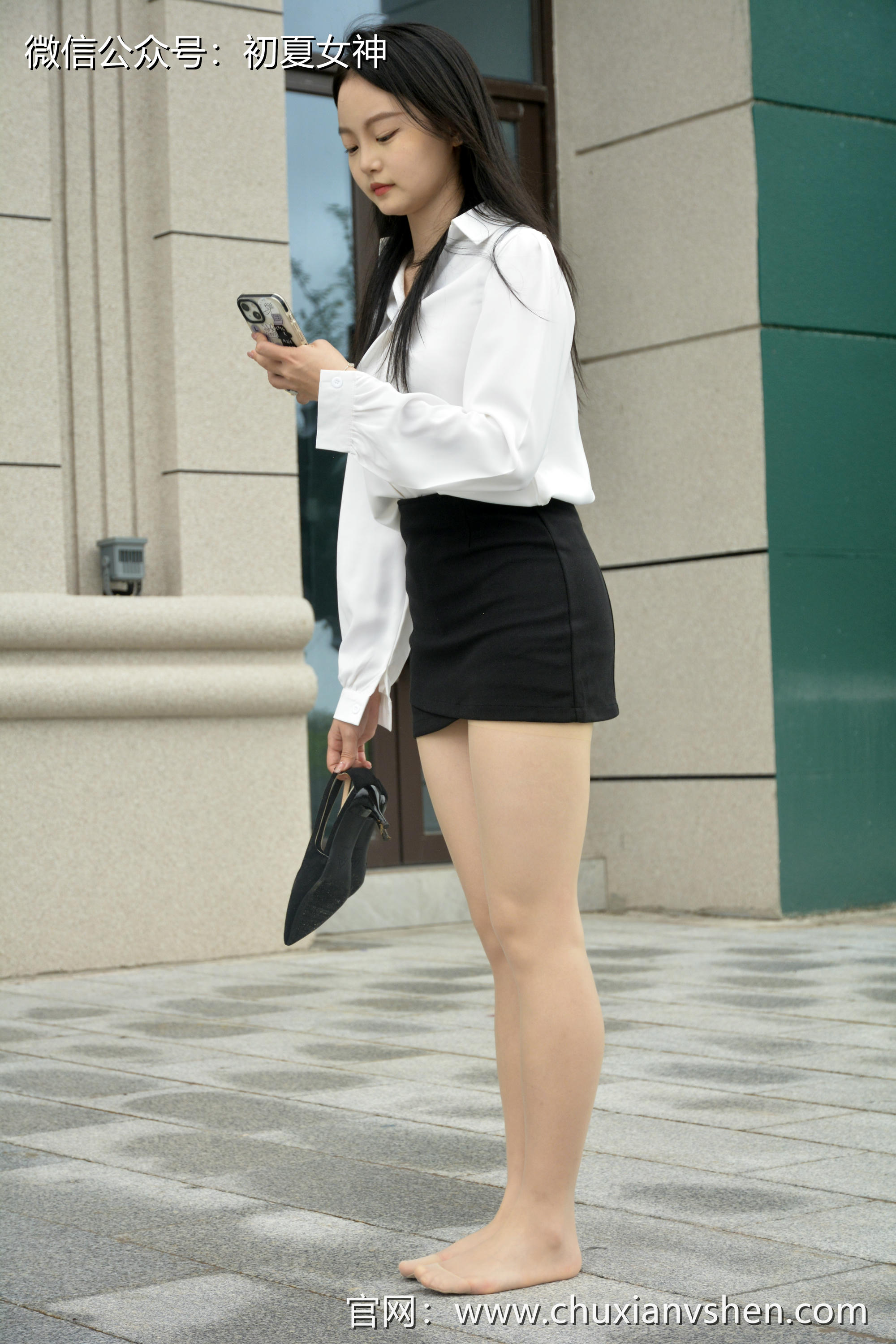 初夏女神 NO.235 双双~【兼职车模】毕业前体验一下职业装的味道 [160P1V 5.90 GB]_第4集