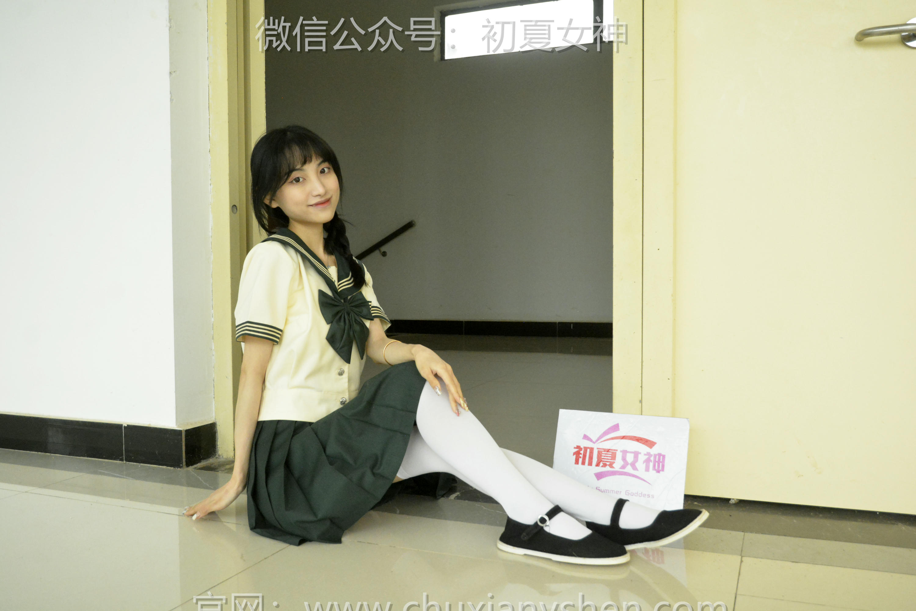 初夏女神 NO.237 柒柒~【绿色水手服】刚入手的水手服是时候展示一趟了 [140P1V 4.76 GB]_第6集