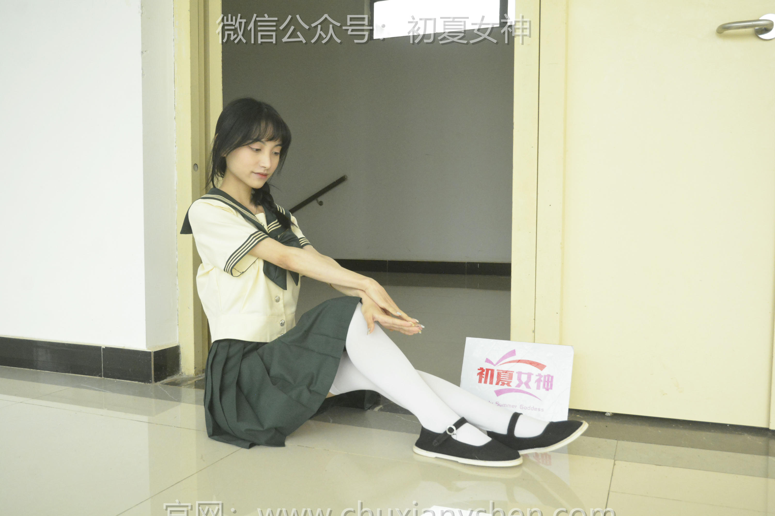 初夏女神 NO.237 柒柒~【绿色水手服】刚入手的水手服是时候展示一趟了 [140P1V 4.76 GB]_第6集