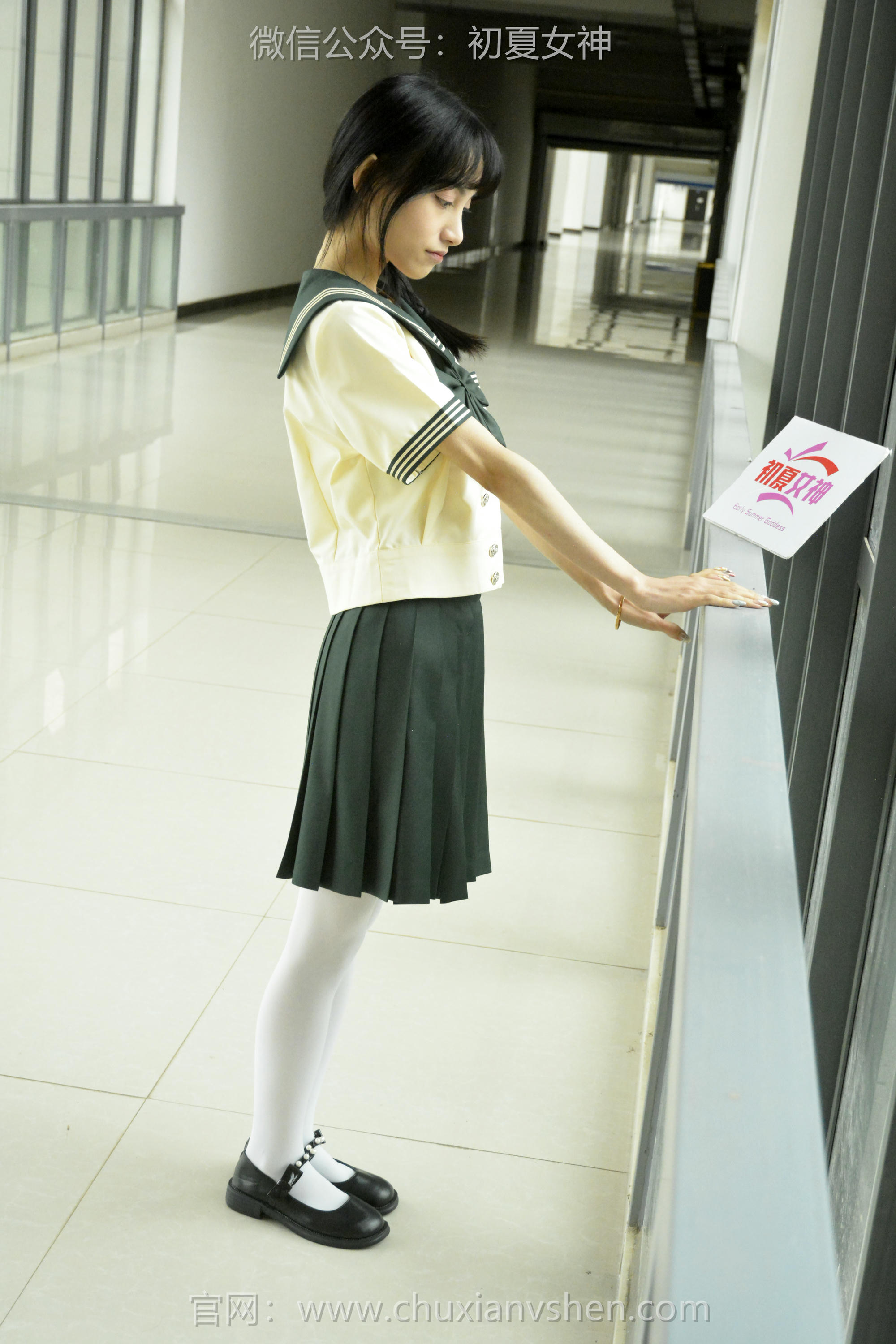 初夏女神 NO.237 柒柒~【绿色水手服】刚入手的水手服是时候展示一趟了 [140P1V 4.76 GB]_第1集