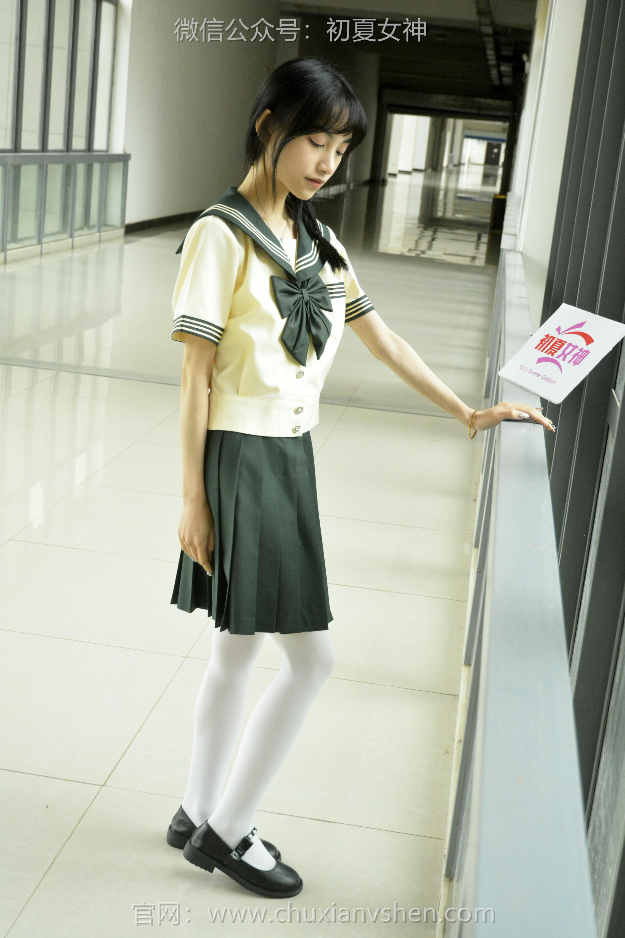 初夏女神 NO.237 柒柒~【绿色水手服】刚入手的水手服是时候展示一趟了 [140P1V 4.76 GB]_第1集