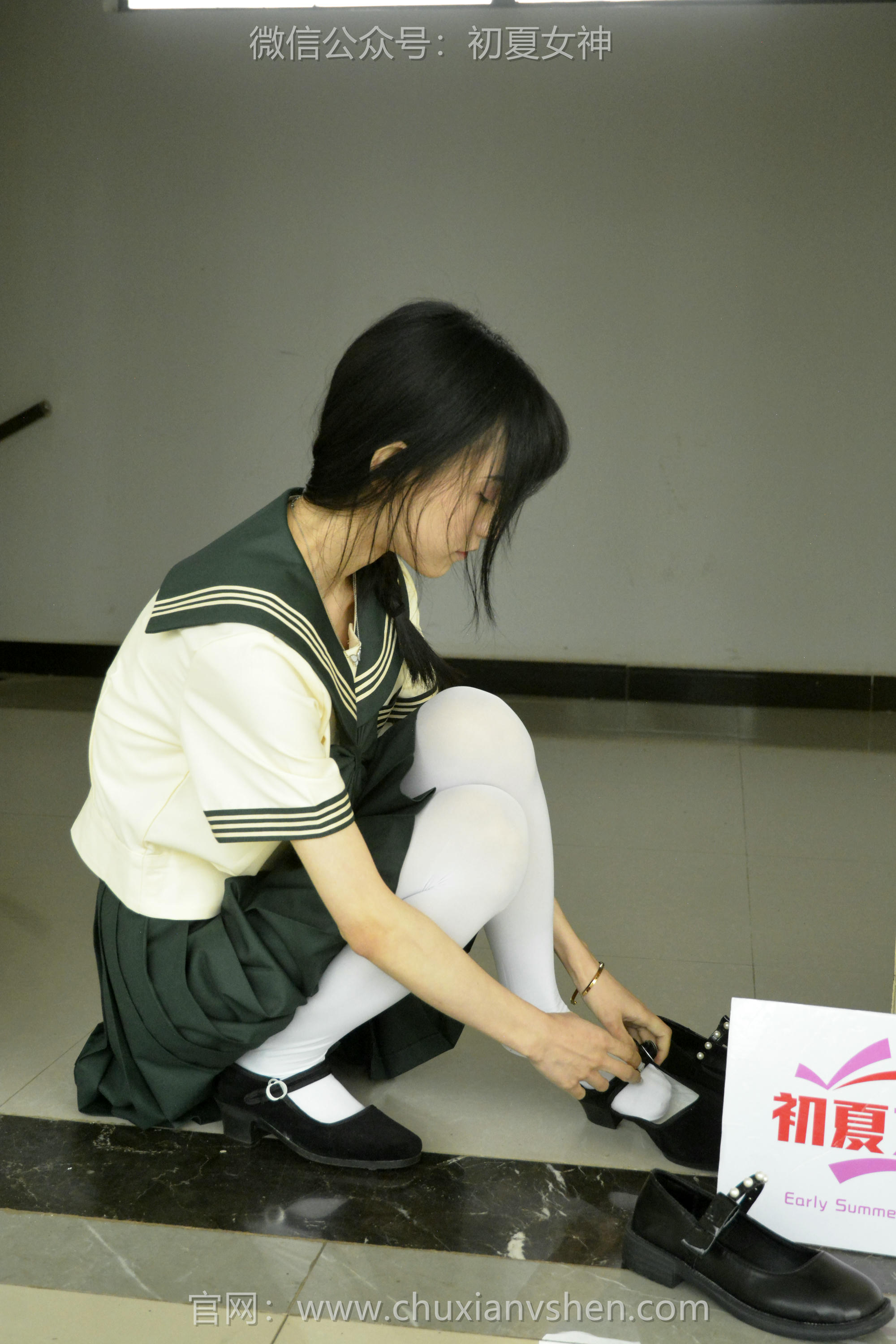 初夏女神 NO.237 柒柒~【绿色水手服】刚入手的水手服是时候展示一趟了 [140P1V 4.76 GB]_第2集