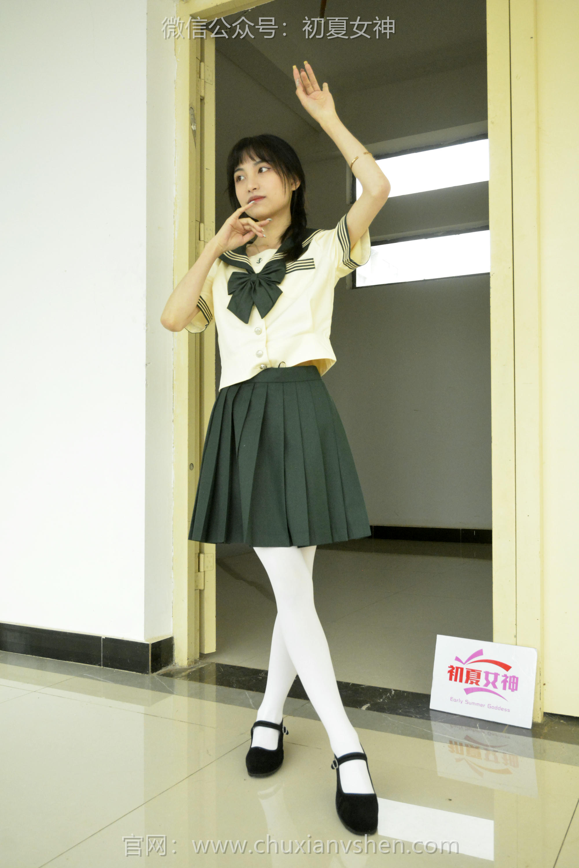 初夏女神 NO.237 柒柒~【绿色水手服】刚入手的水手服是时候展示一趟了 [140P1V 4.76 GB]_第3集