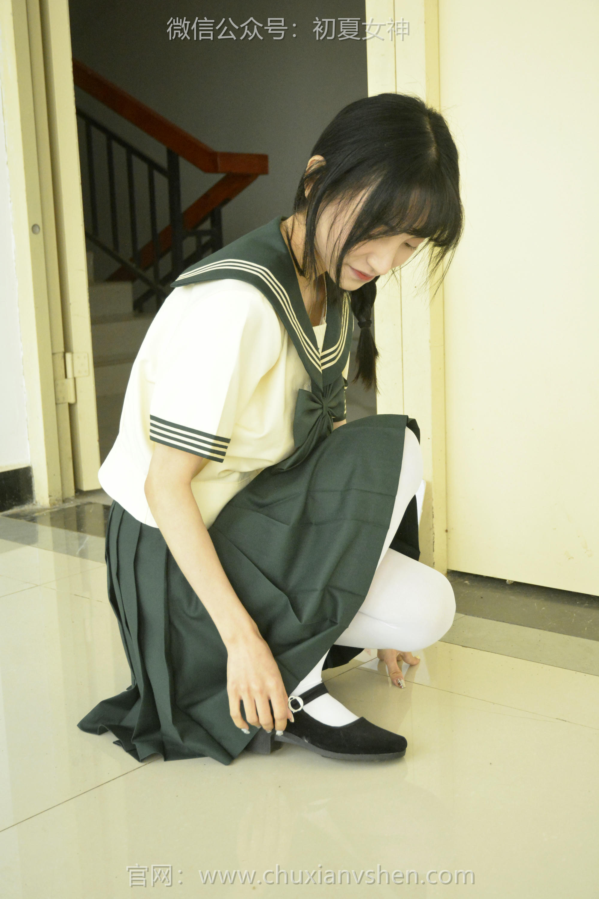 初夏女神 NO.237 柒柒~【绿色水手服】刚入手的水手服是时候展示一趟了 [140P1V 4.76 GB]_第4集