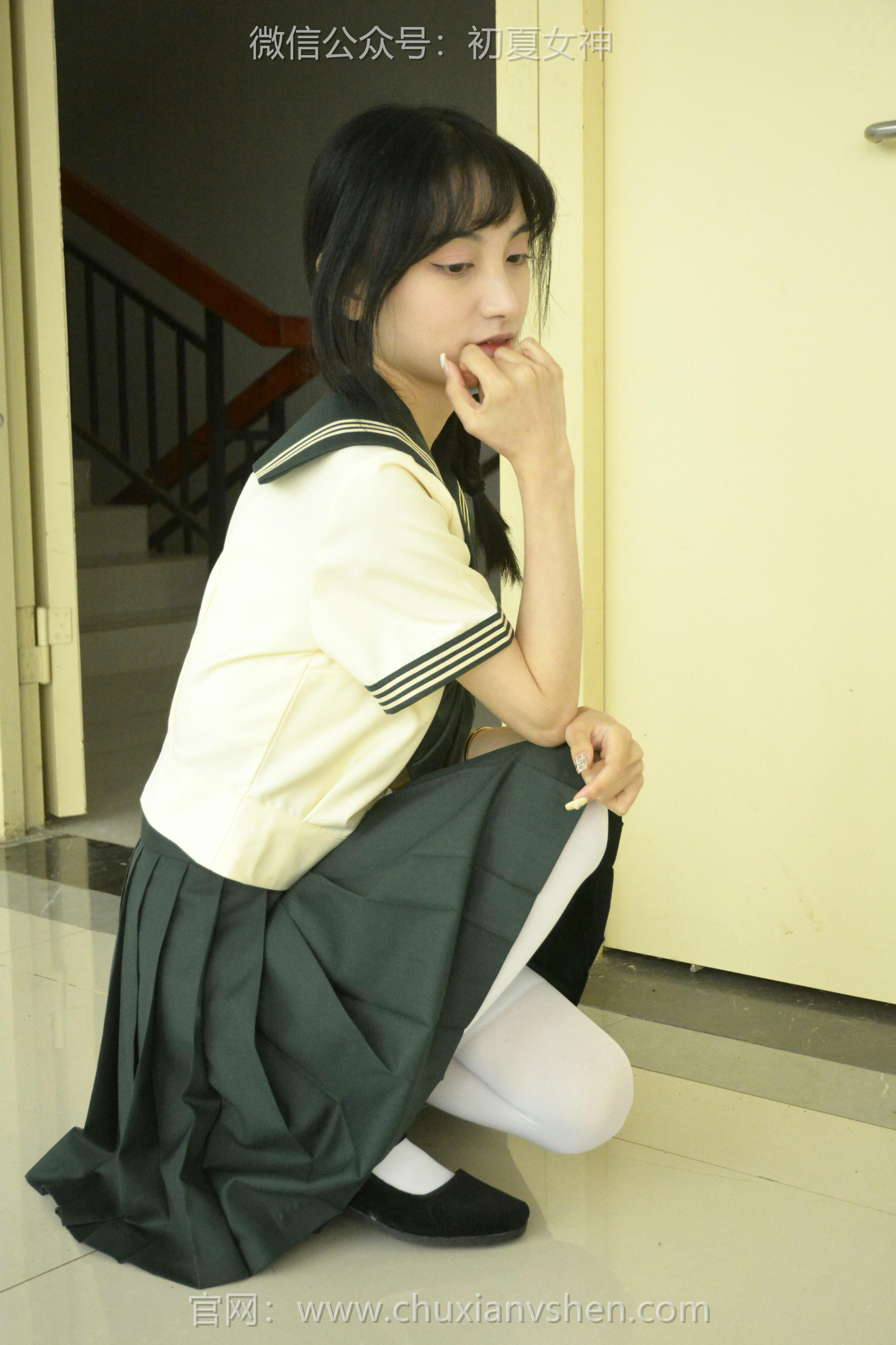 初夏女神 NO.237 柒柒~【绿色水手服】刚入手的水手服是时候展示一趟了 [140P1V 4.76 GB]_第4集