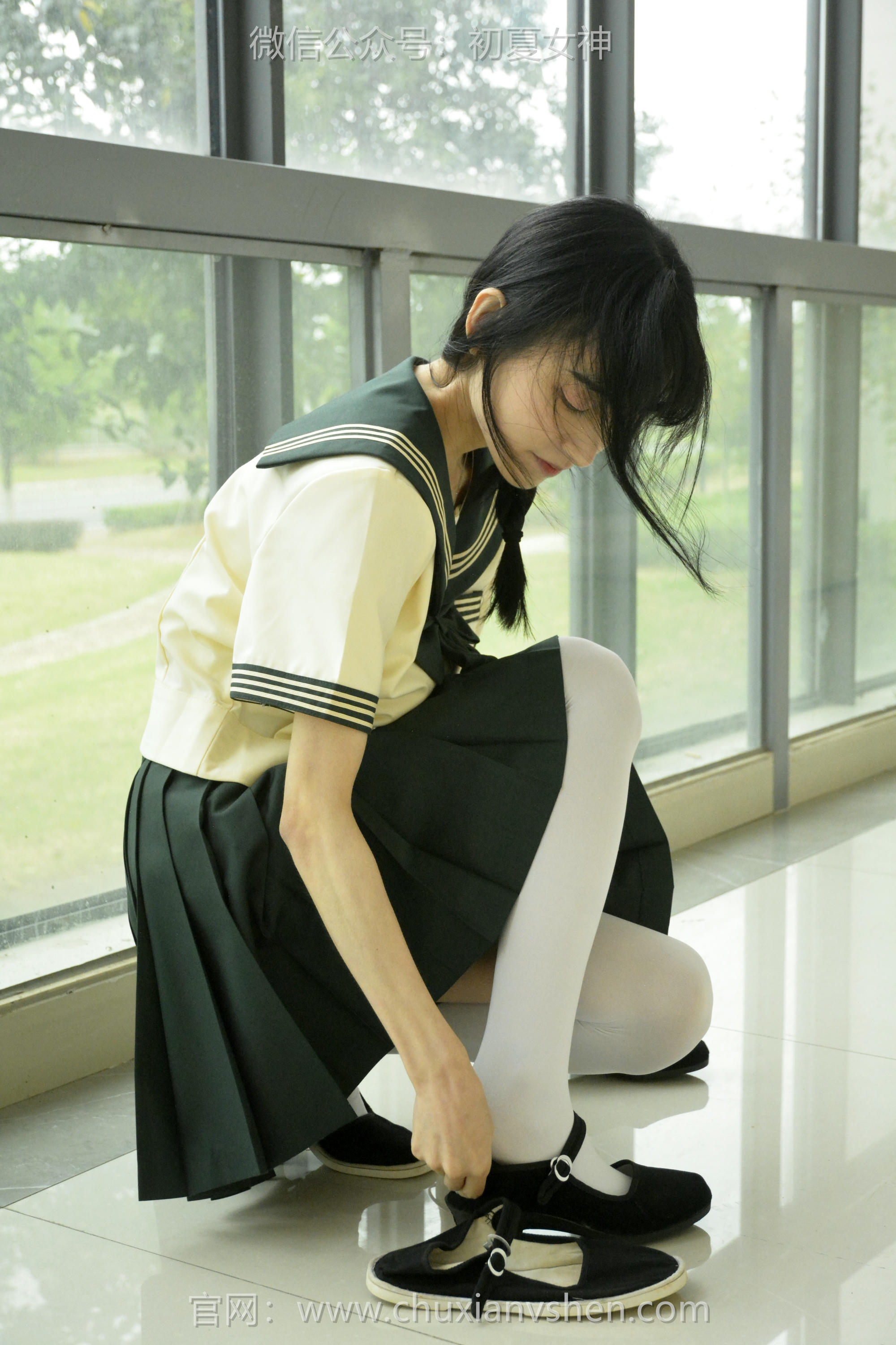 初夏女神 NO.237 柒柒~【绿色水手服】刚入手的水手服是时候展示一趟了 [140P1V 4.76 GB]_第5集