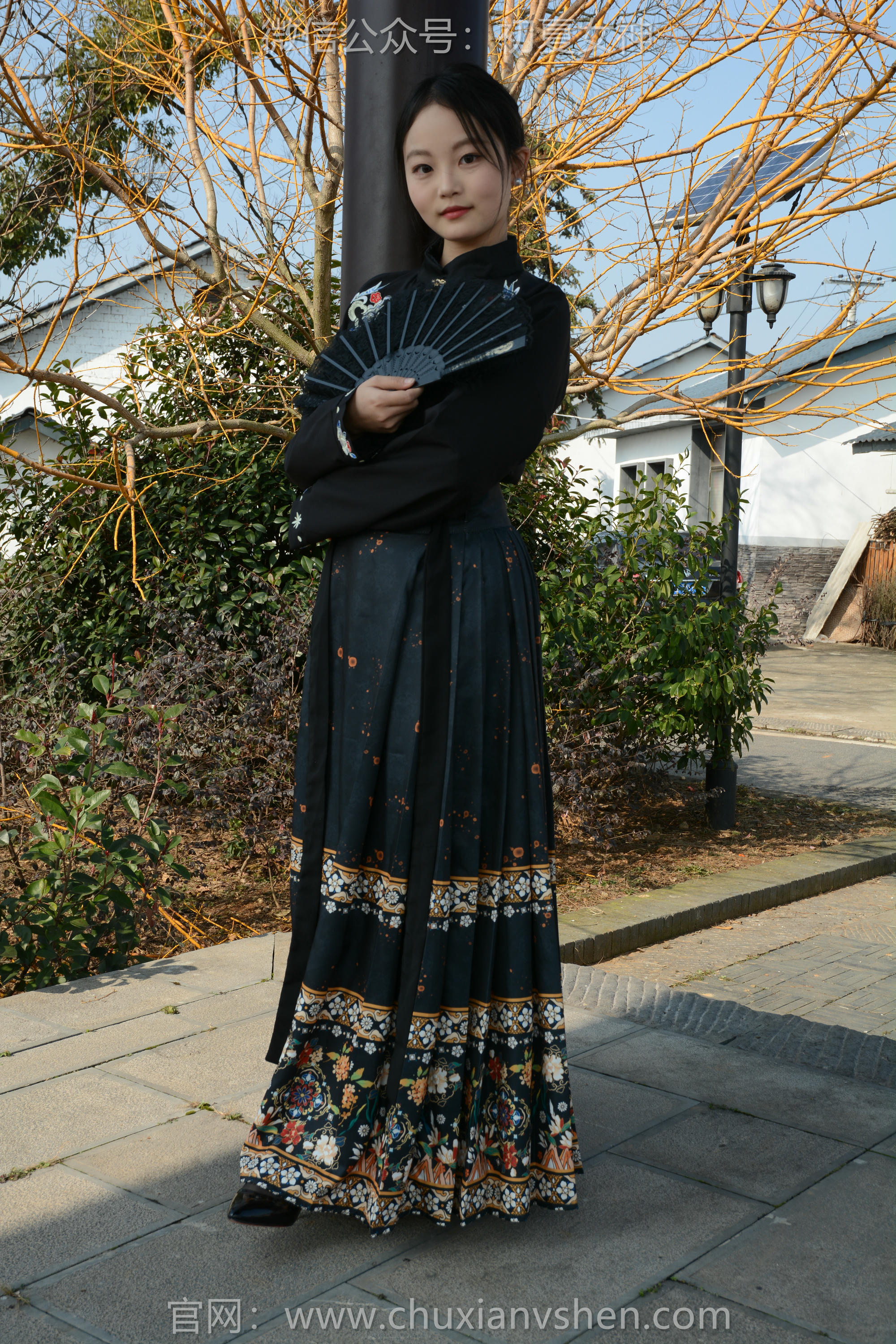 初夏女神 NO.238 双双~【黑色马面裙】这套我不管怎样都得端庄大气点，压制内心的小宇宙 [140P2V 3.63 GB]_第1集