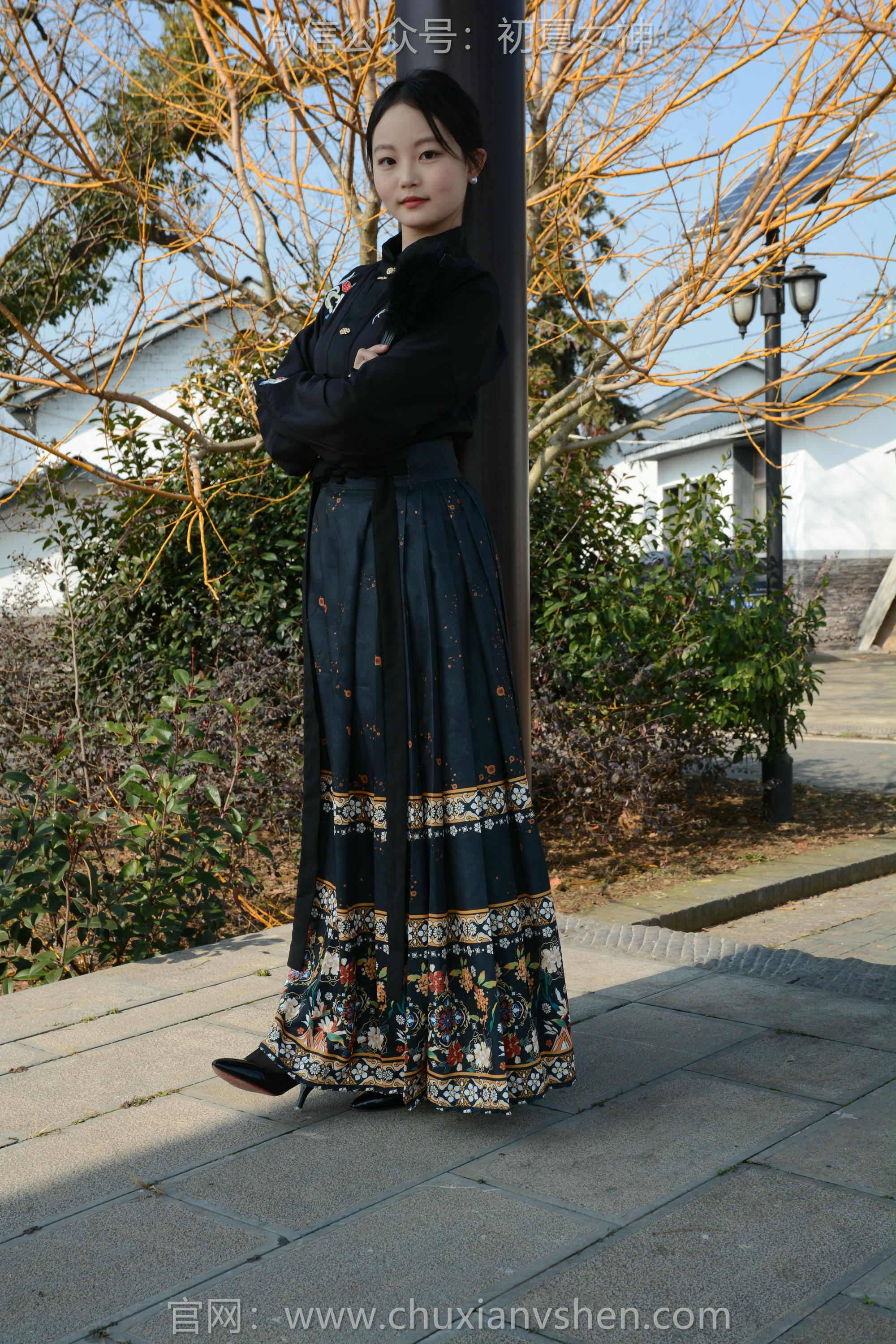 初夏女神 NO.238 双双~【黑色马面裙】这套我不管怎样都得端庄大气点，压制内心的小宇宙 [140P2V 3.63 GB]_第1集