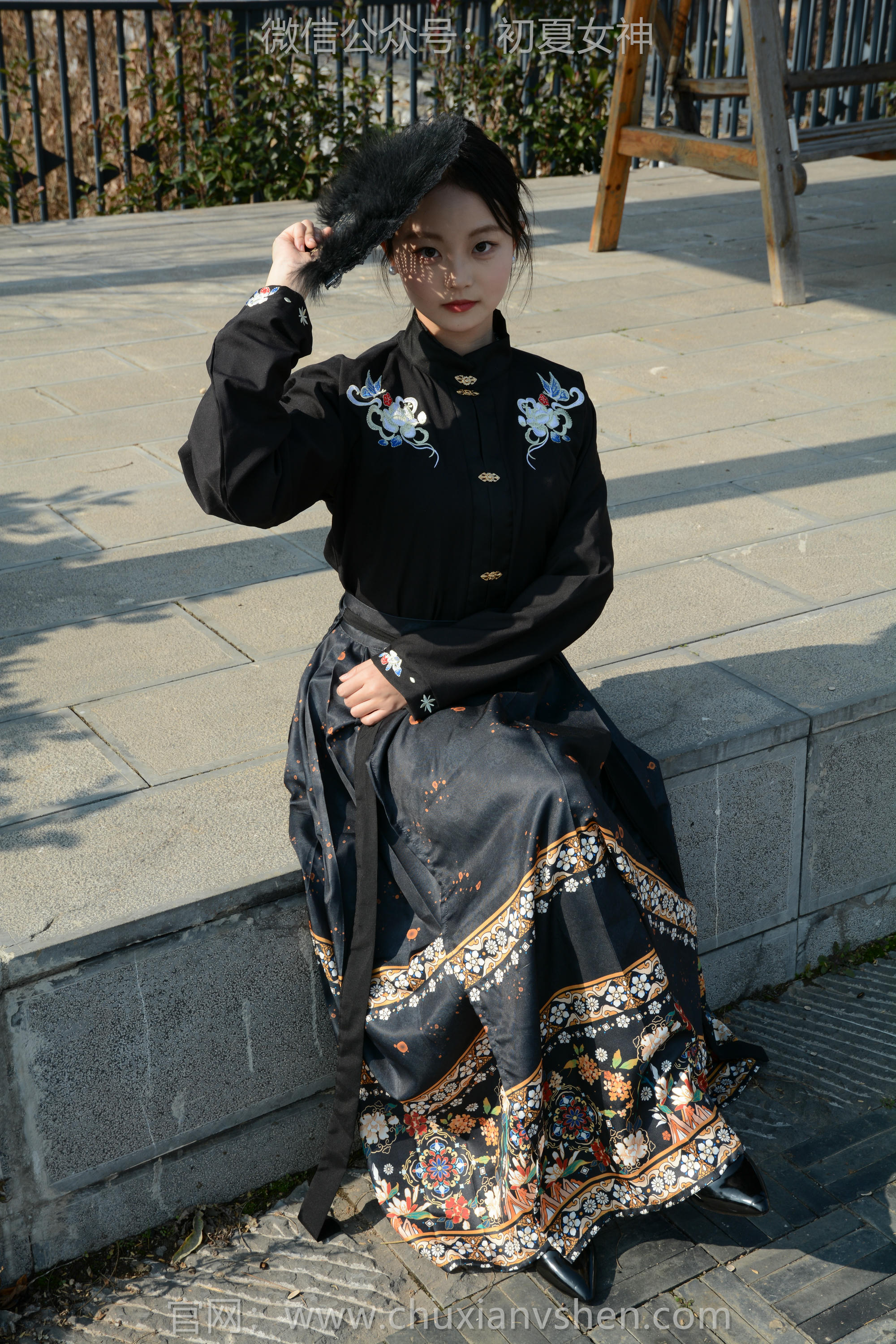 初夏女神 NO.238 双双~【黑色马面裙】这套我不管怎样都得端庄大气点，压制内心的小宇宙 [140P2V 3.63 GB]_第2集