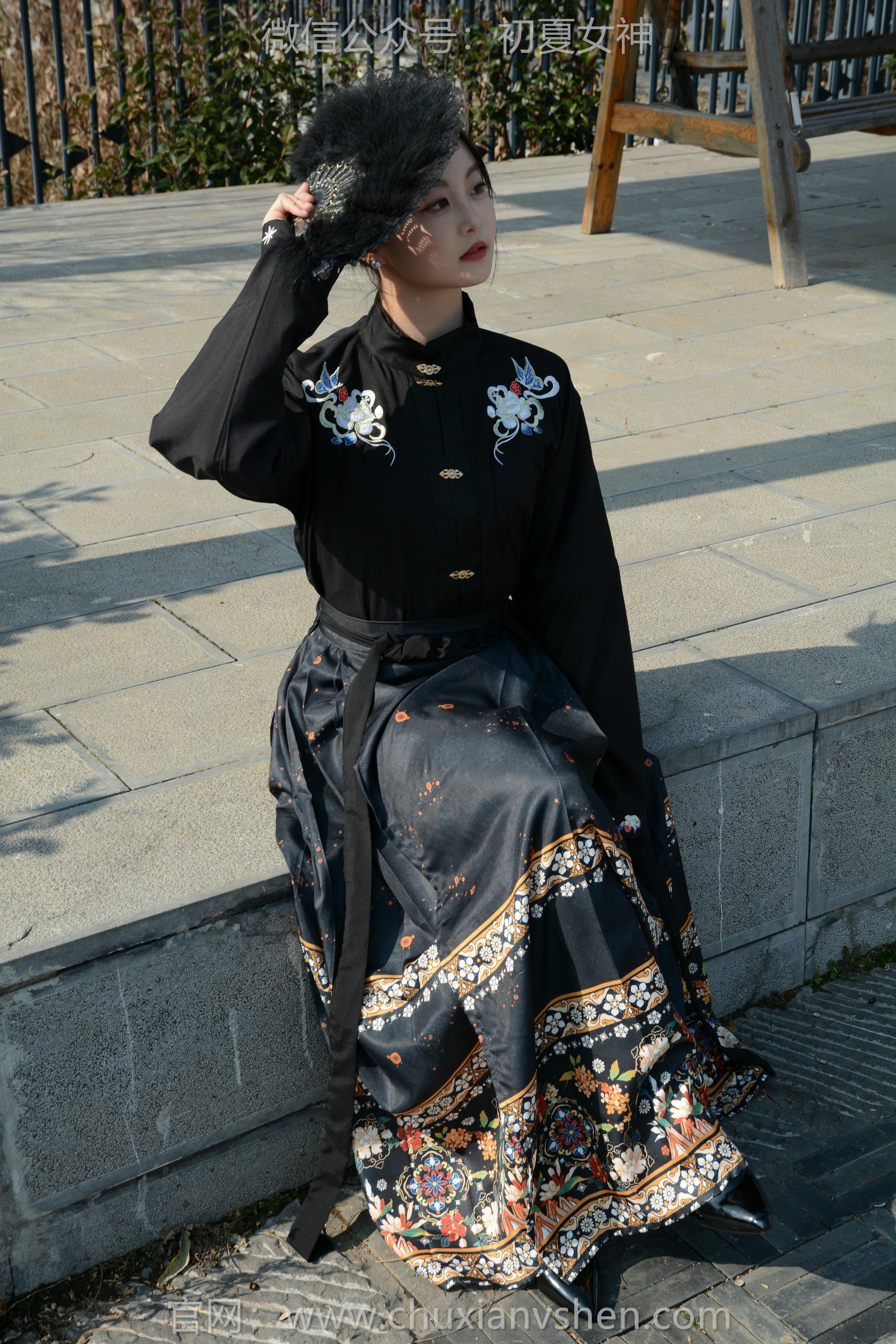 初夏女神 NO.238 双双~【黑色马面裙】这套我不管怎样都得端庄大气点，压制内心的小宇宙 [140P2V 3.63 GB]_第2集