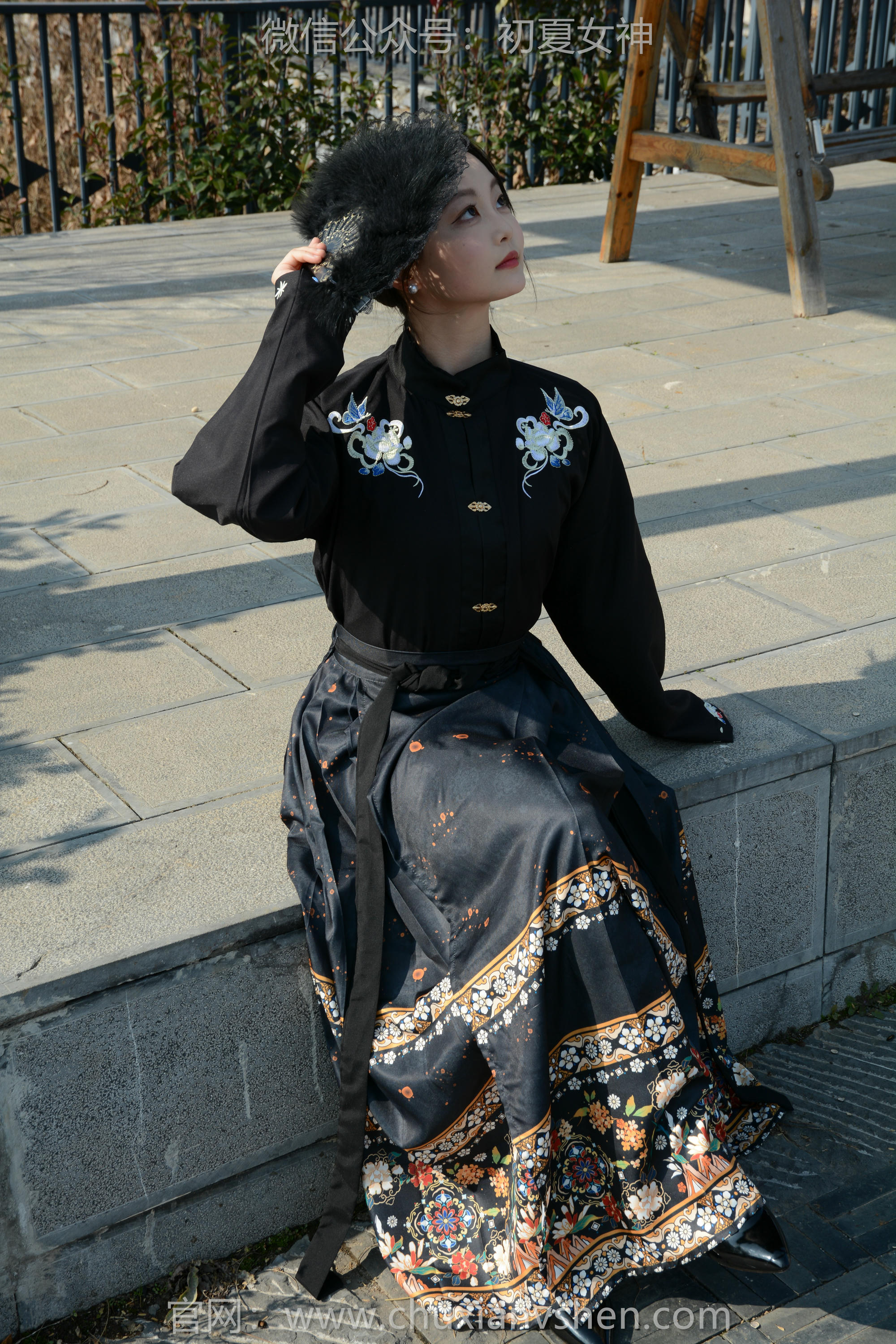 初夏女神 NO.238 双双~【黑色马面裙】这套我不管怎样都得端庄大气点，压制内心的小宇宙 [140P2V 3.63 GB]_第2集