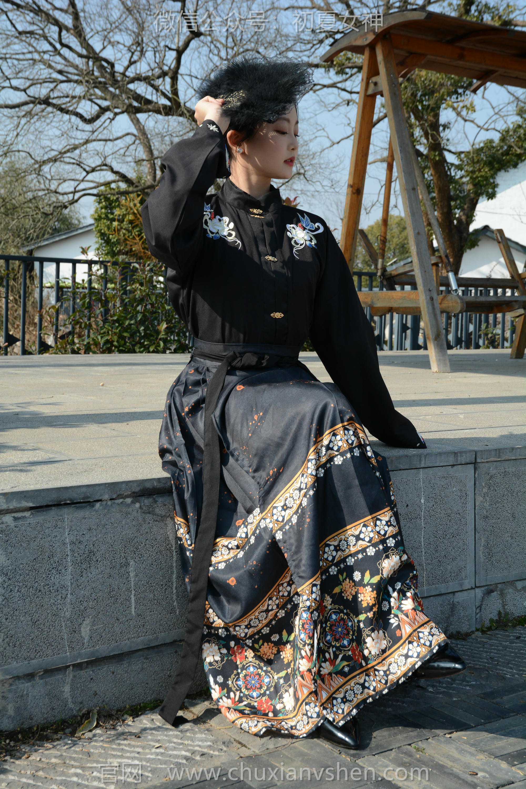 初夏女神 NO.238 双双~【黑色马面裙】这套我不管怎样都得端庄大气点，压制内心的小宇宙 [140P2V 3.63 GB]_第2集