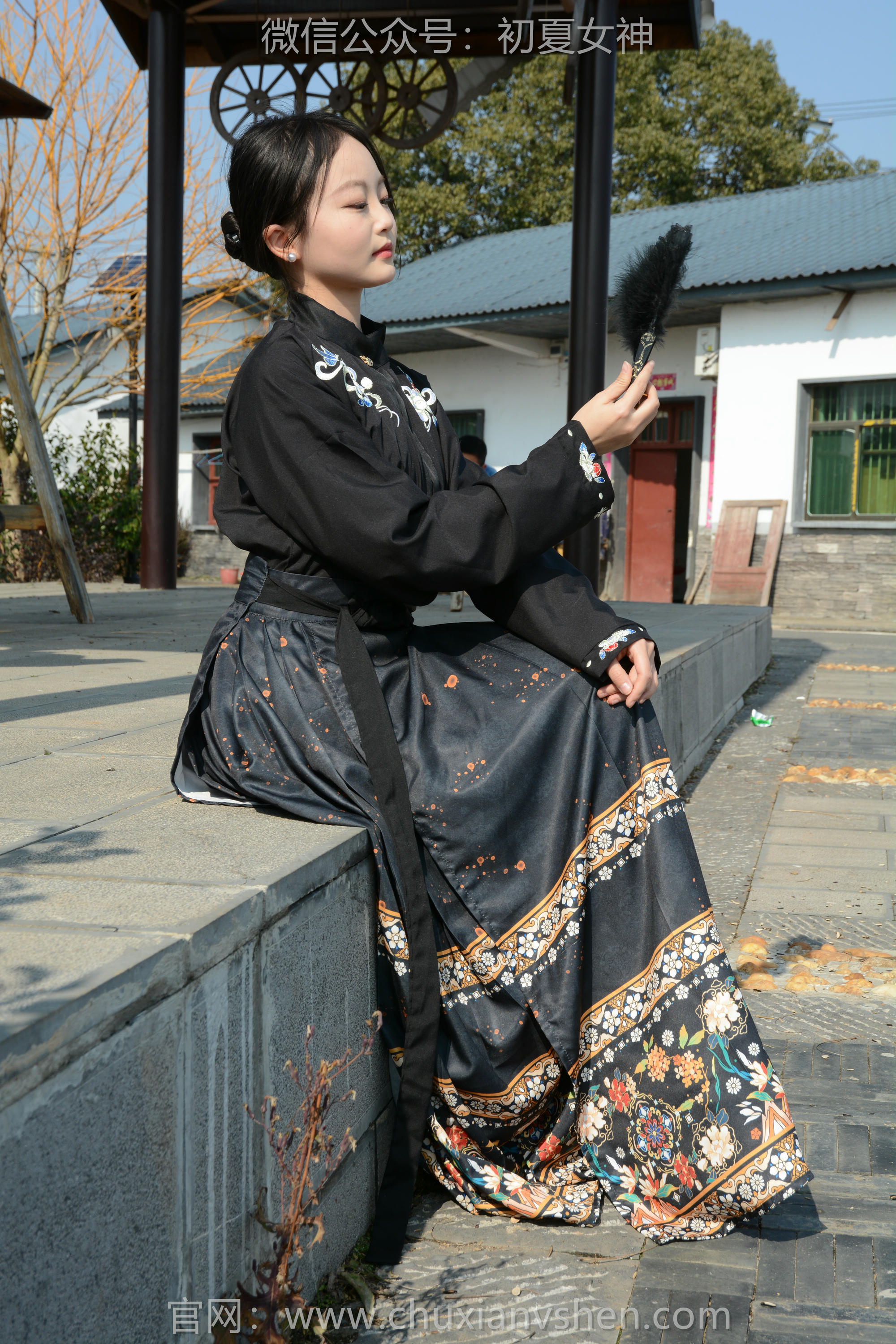 初夏女神 NO.238 双双~【黑色马面裙】这套我不管怎样都得端庄大气点，压制内心的小宇宙 [140P2V 3.63 GB]_第2集