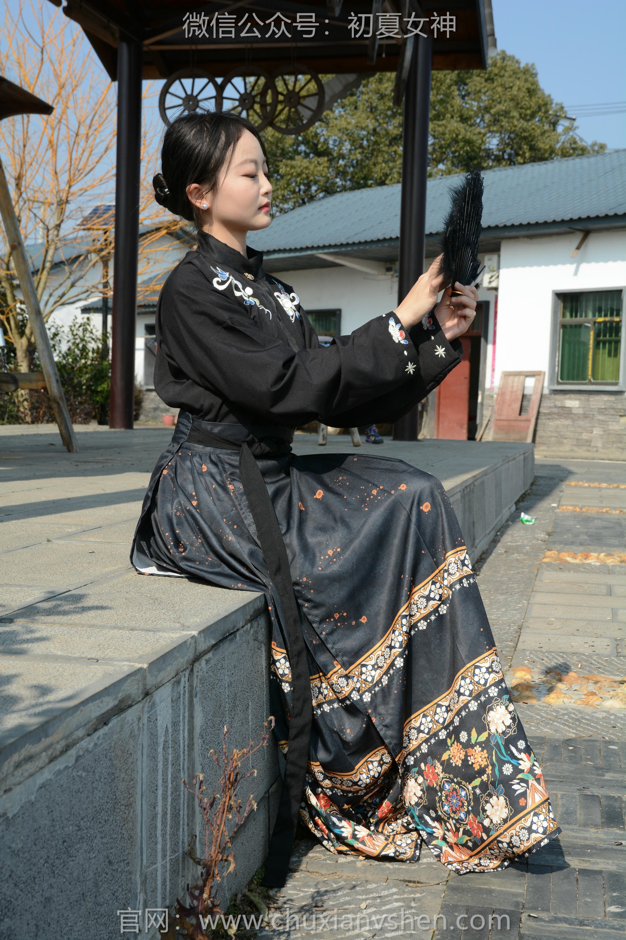 初夏女神 NO.238 双双~【黑色马面裙】这套我不管怎样都得端庄大气点，压制内心的小宇宙 [140P2V 3.63 GB]_第2集