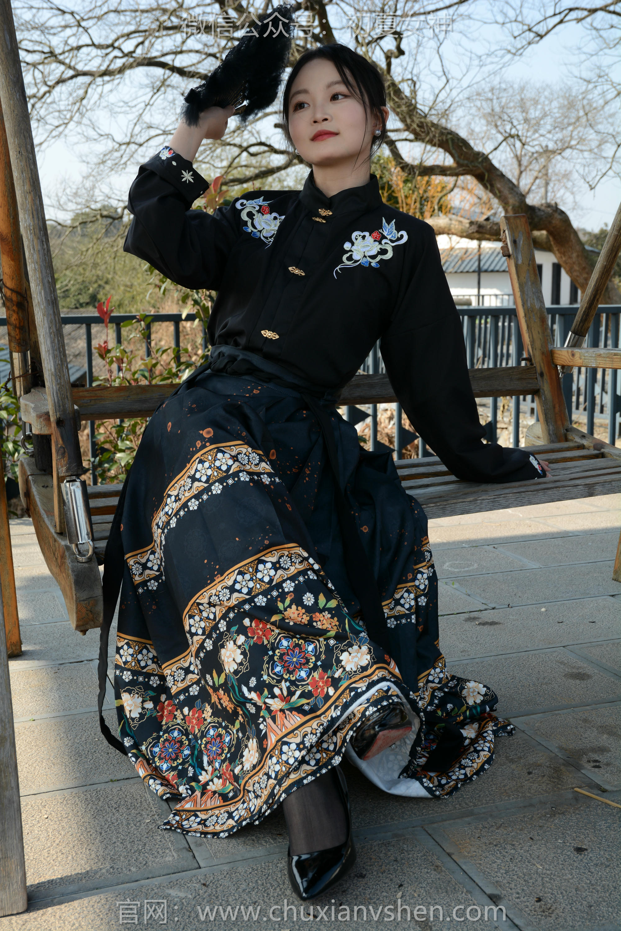 初夏女神 NO.238 双双~【黑色马面裙】这套我不管怎样都得端庄大气点，压制内心的小宇宙 [140P2V 3.63 GB]_第3集