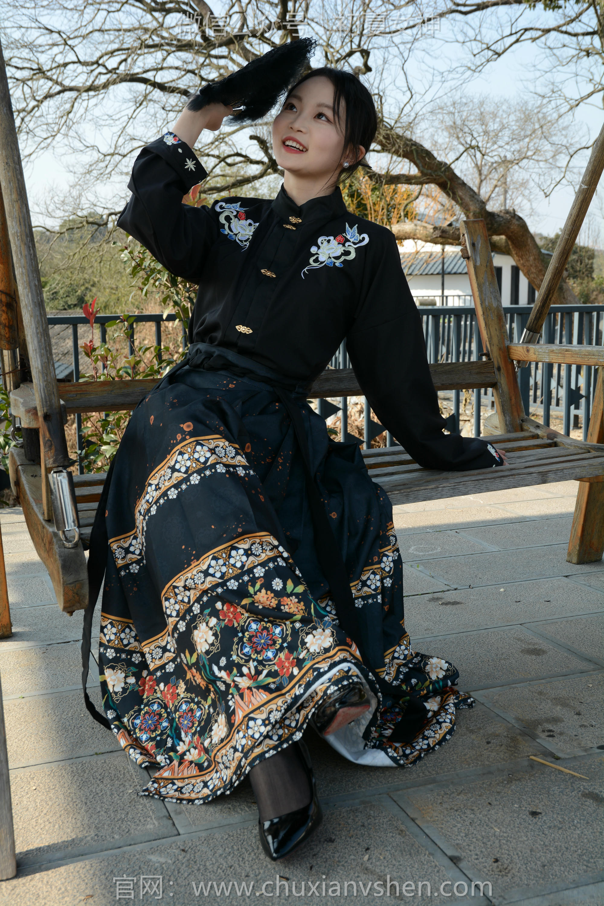 初夏女神 NO.238 双双~【黑色马面裙】这套我不管怎样都得端庄大气点，压制内心的小宇宙 [140P2V 3.63 GB]_第3集